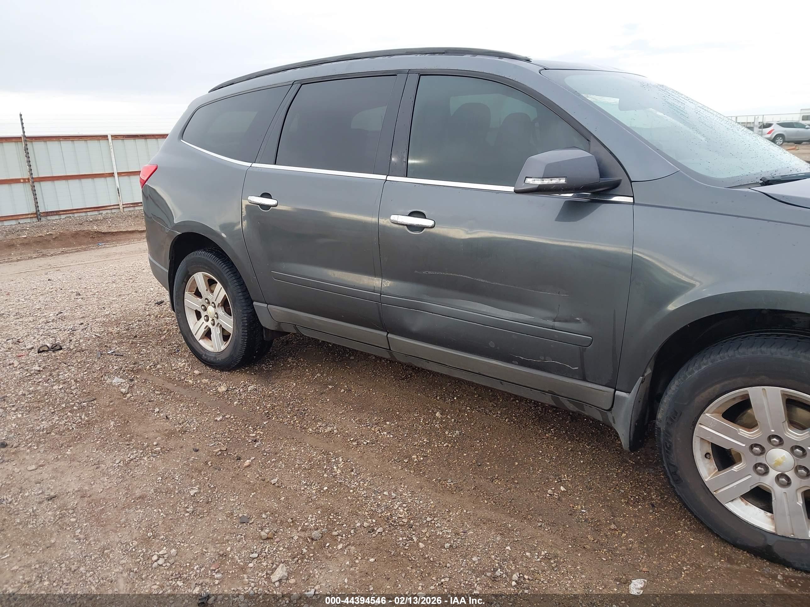 CHEVROLET TRAVERSE image 6