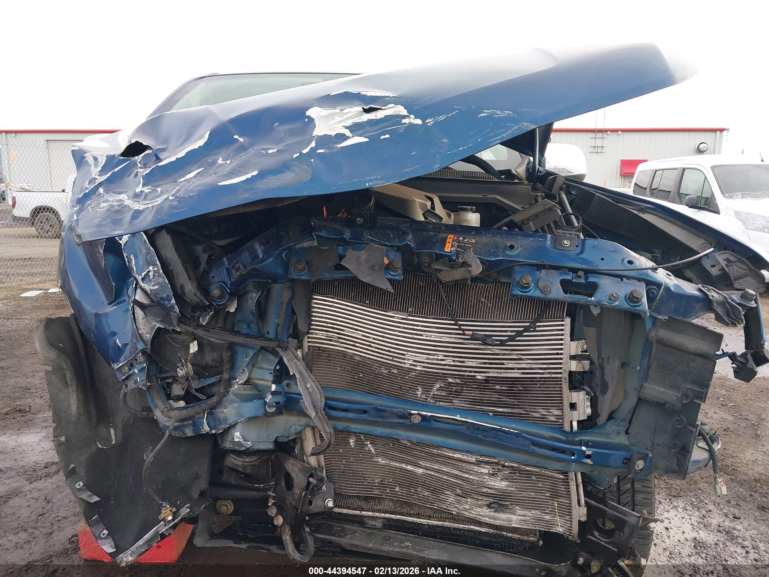 CHEVROLET COLORADO image 6