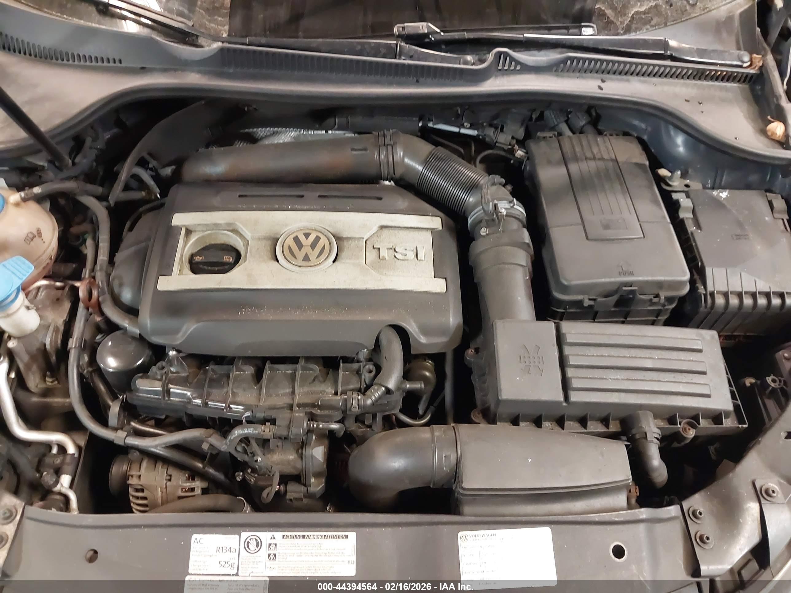 VOLKSWAGEN GTI image 10