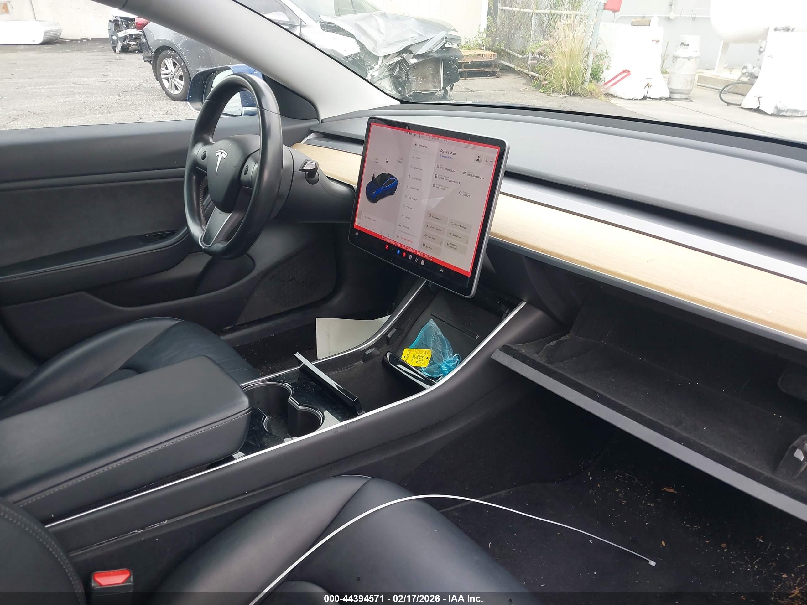 TESLA MODEL image 5