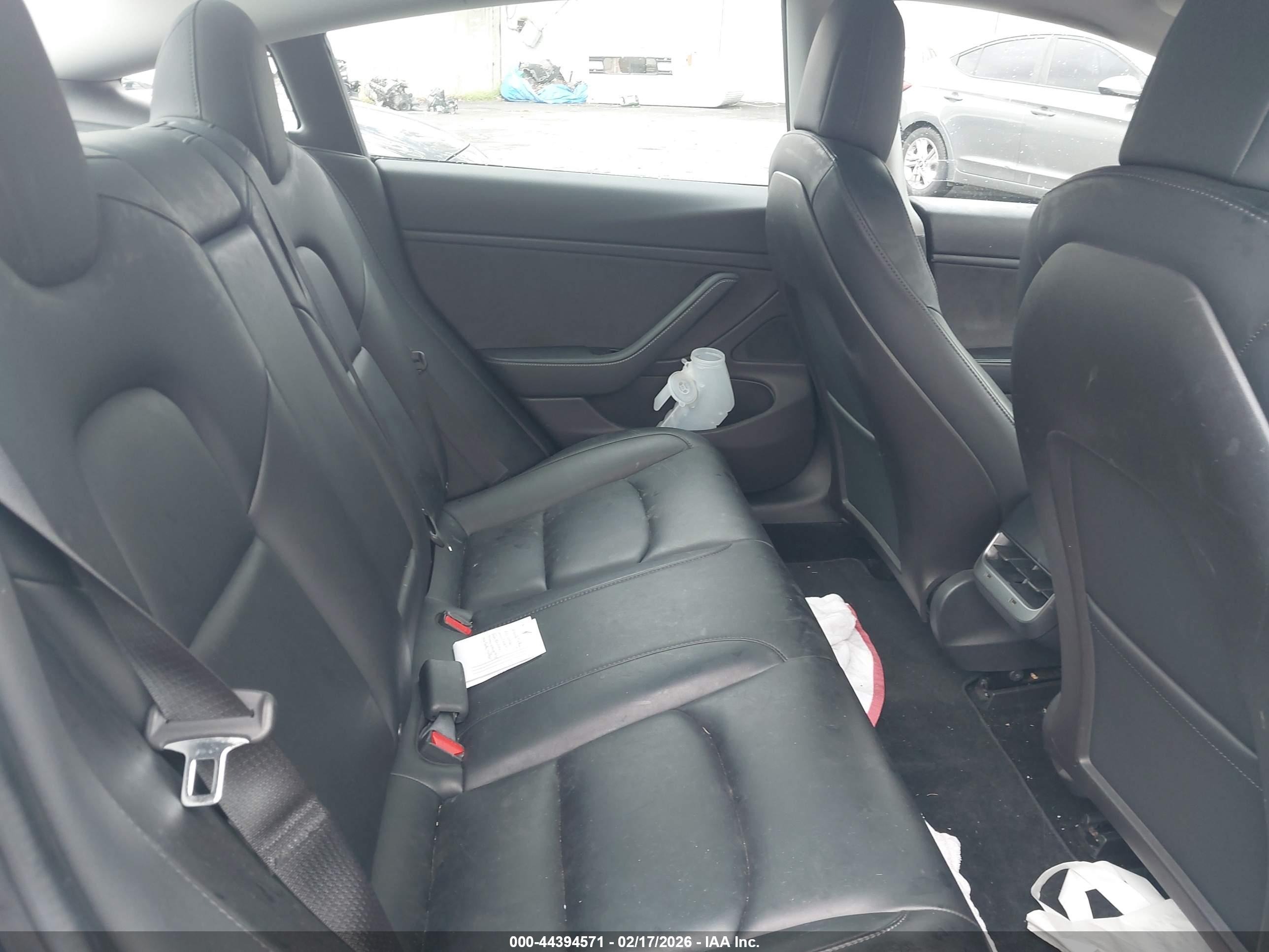 TESLA MODEL image 8