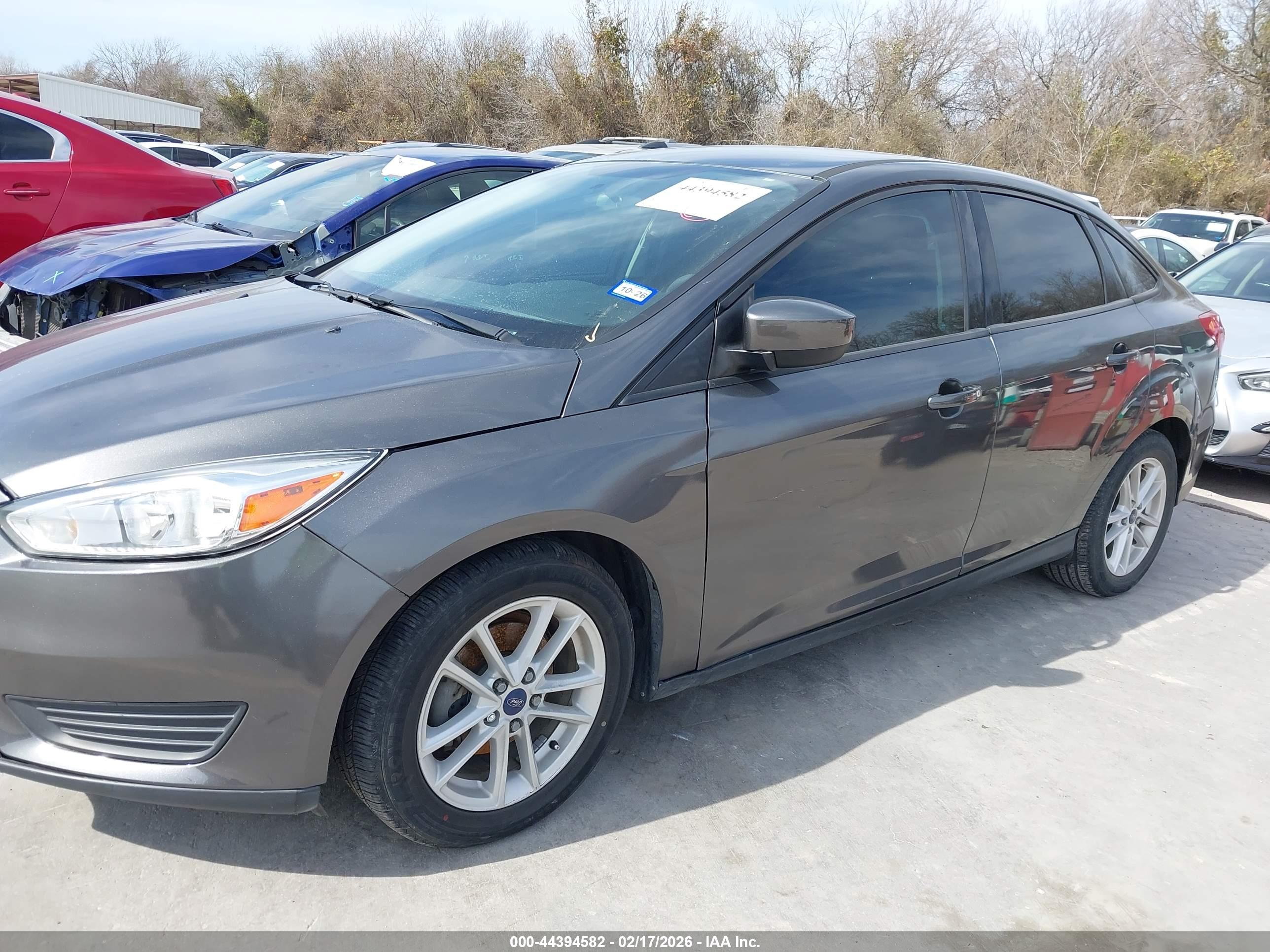 FORD FOCUS image 6