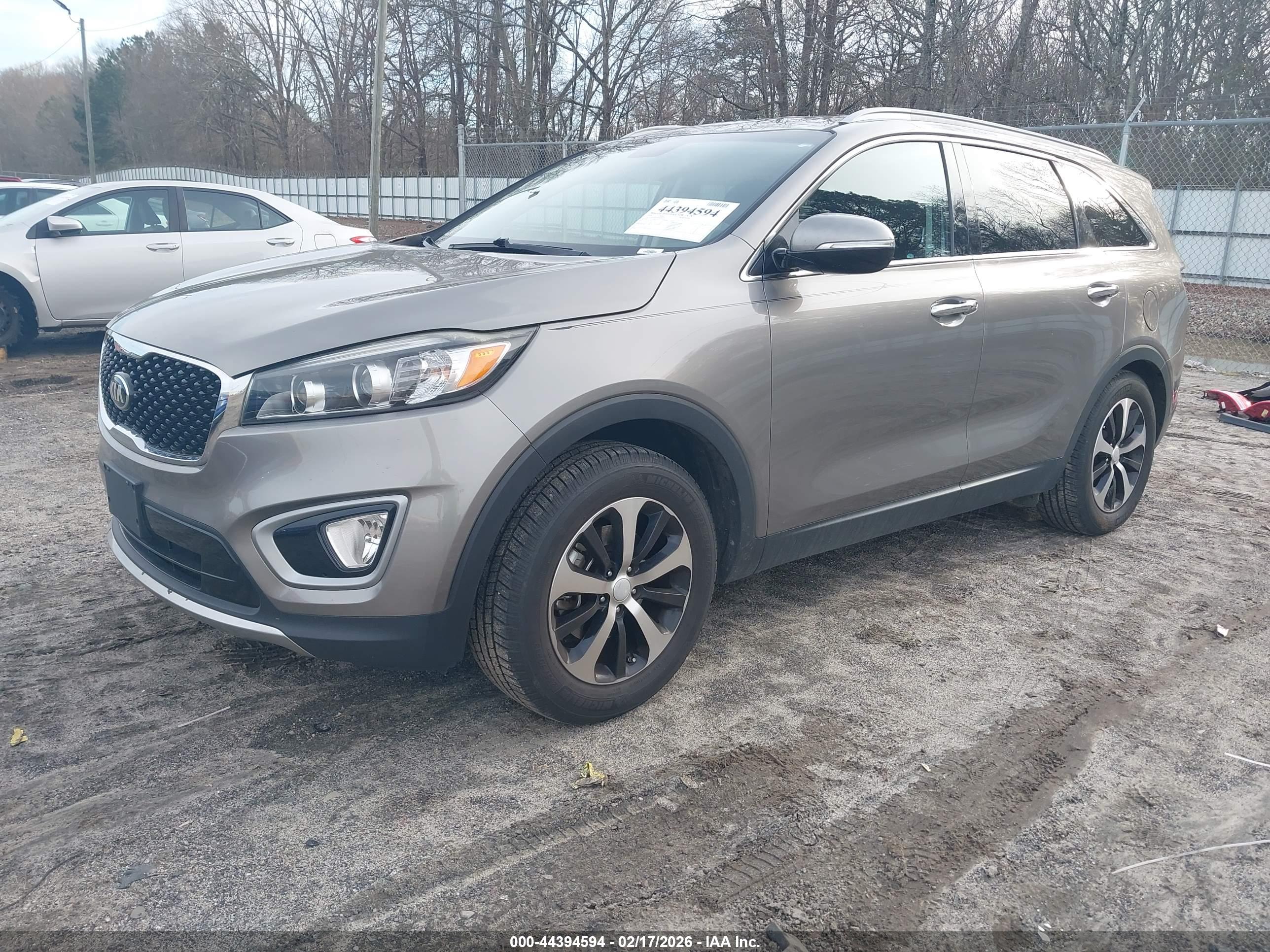 KIA SORENTO image 2