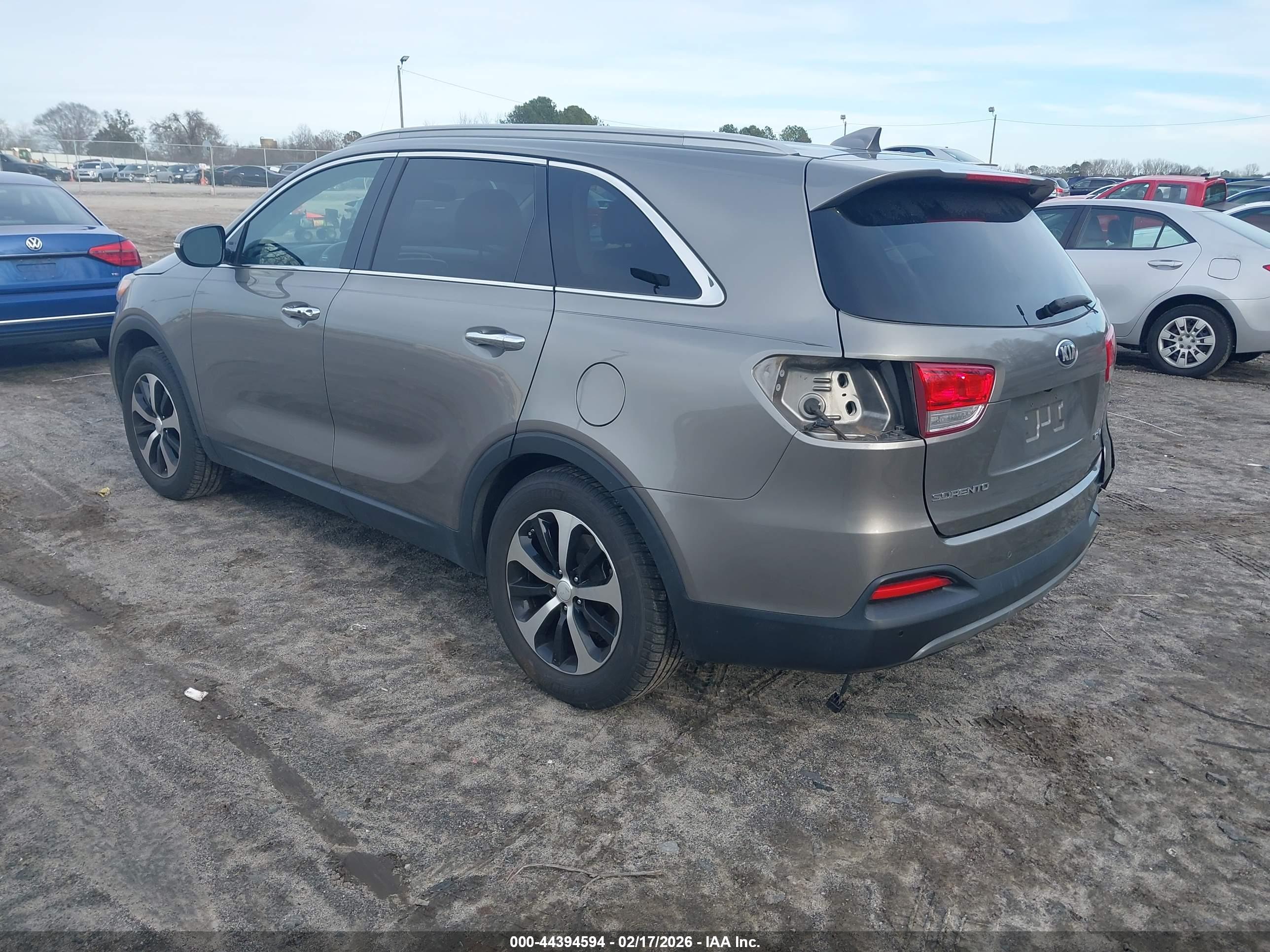 KIA SORENTO image 3