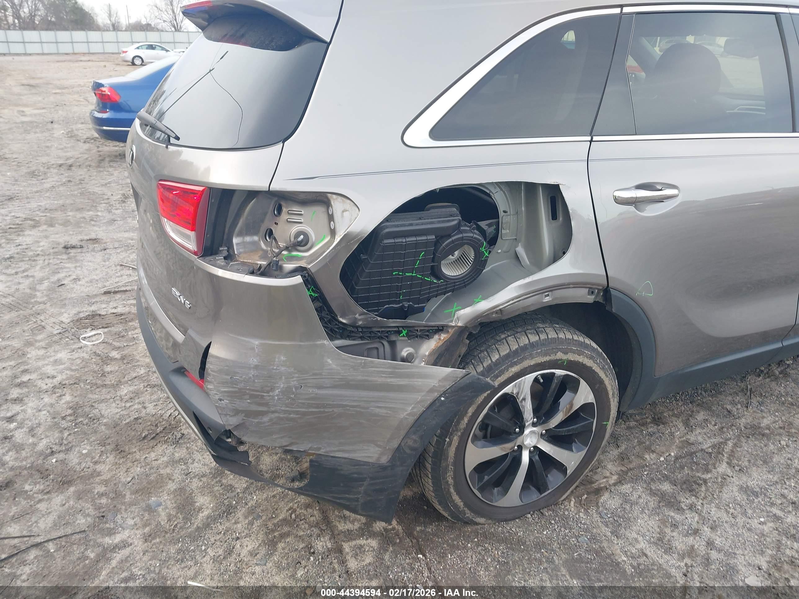 KIA SORENTO image 6