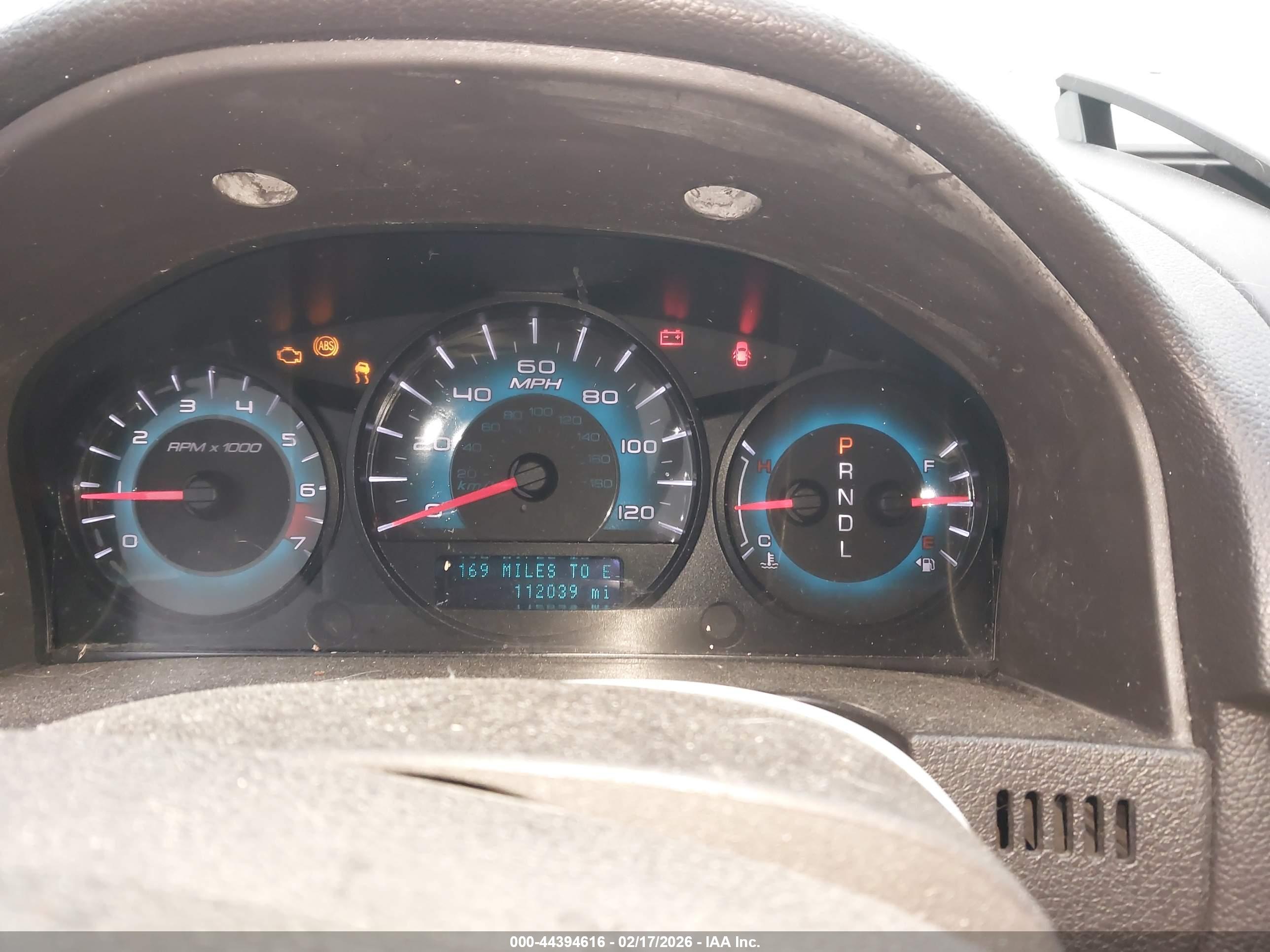 FORD FUSION image 7