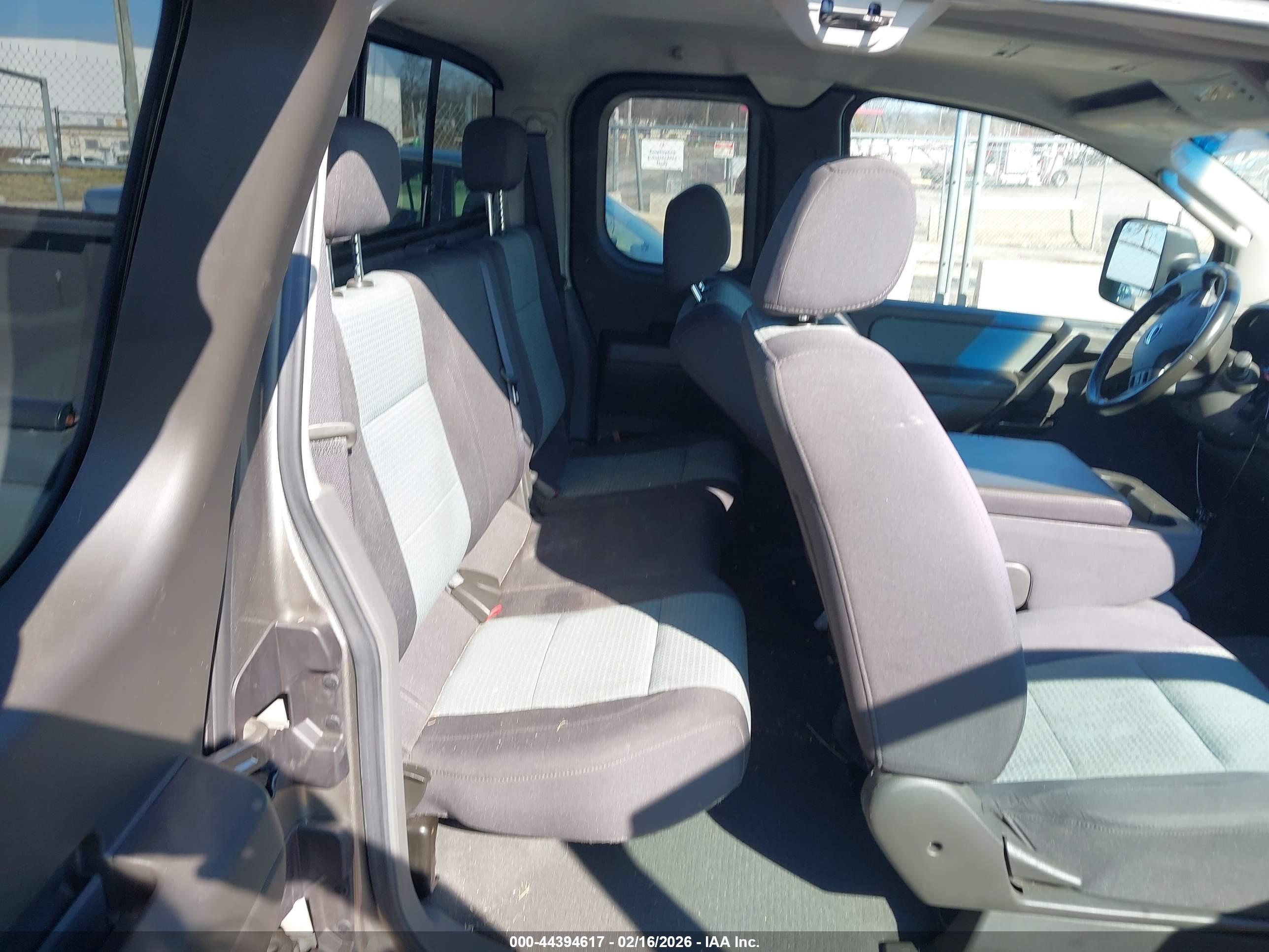 NISSAN TITAN image 8