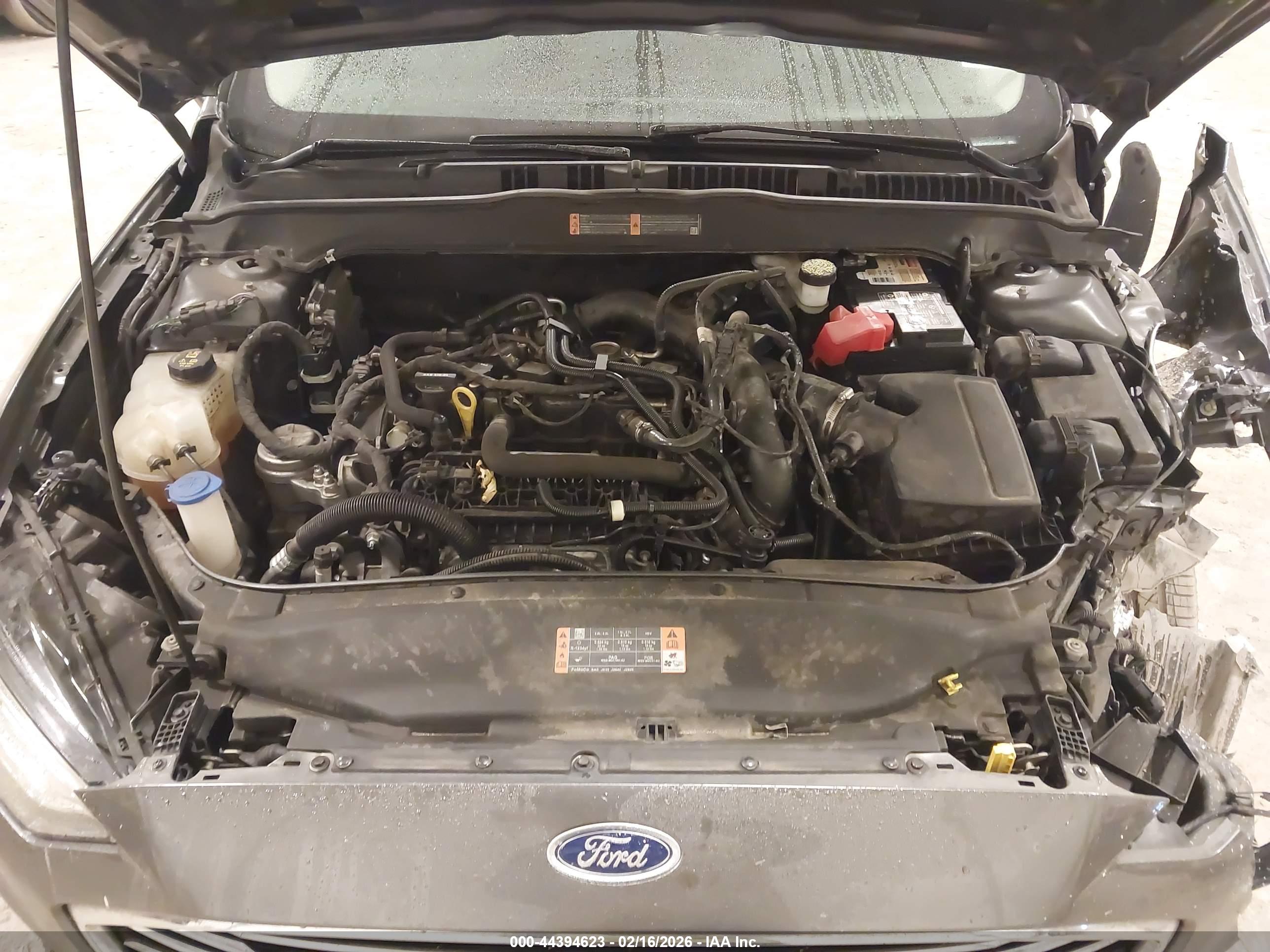 FORD FUSION image 10