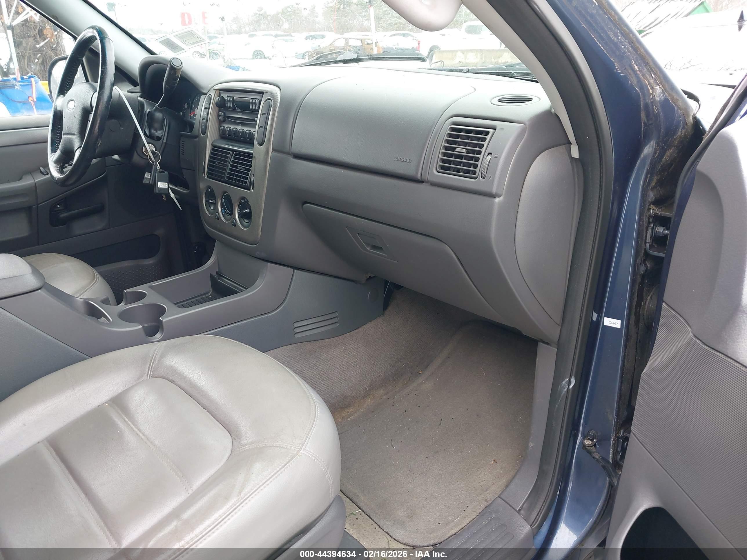 FORD EXPLORER image 5