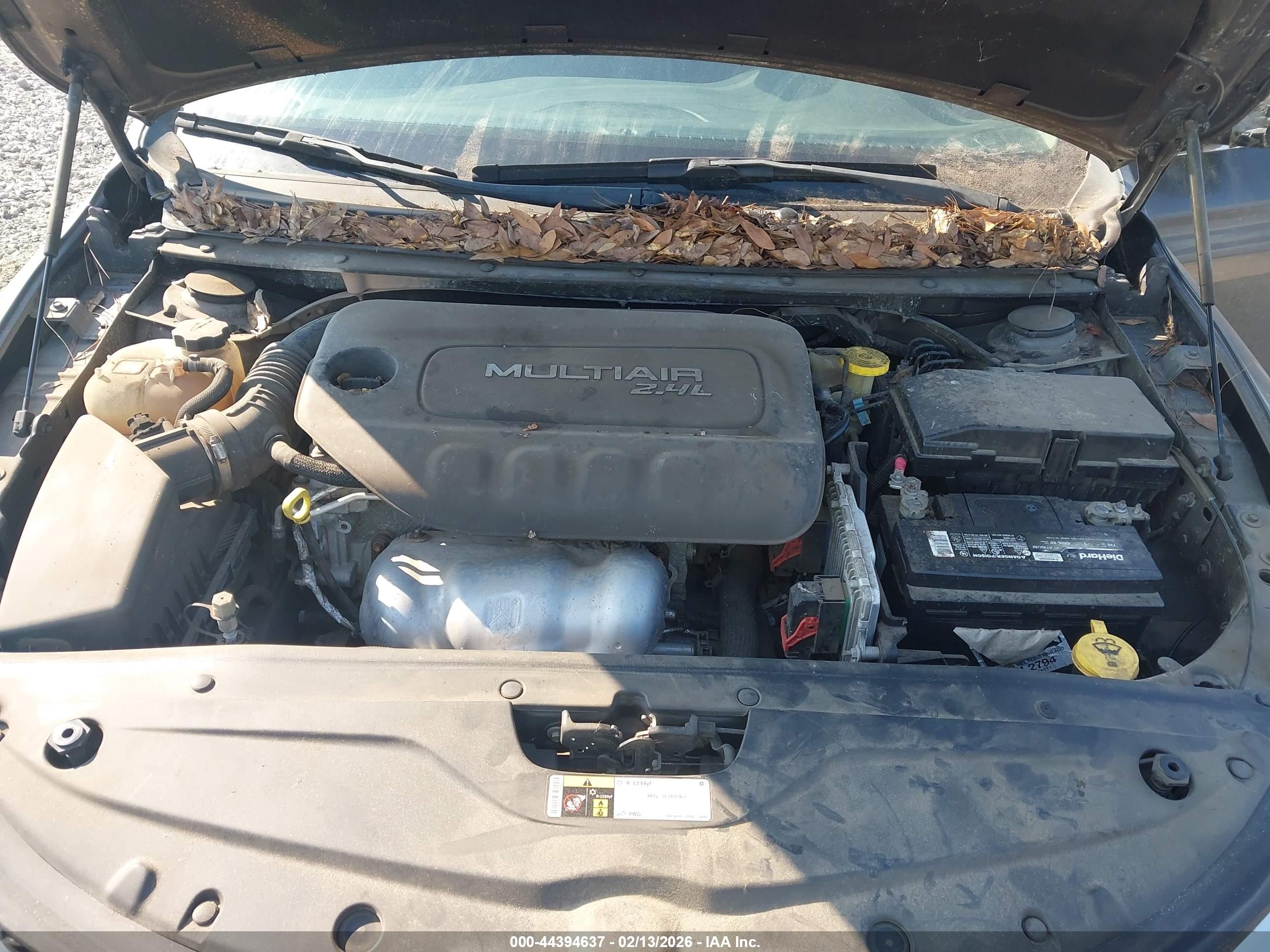 CHRYSLER 200 image 10