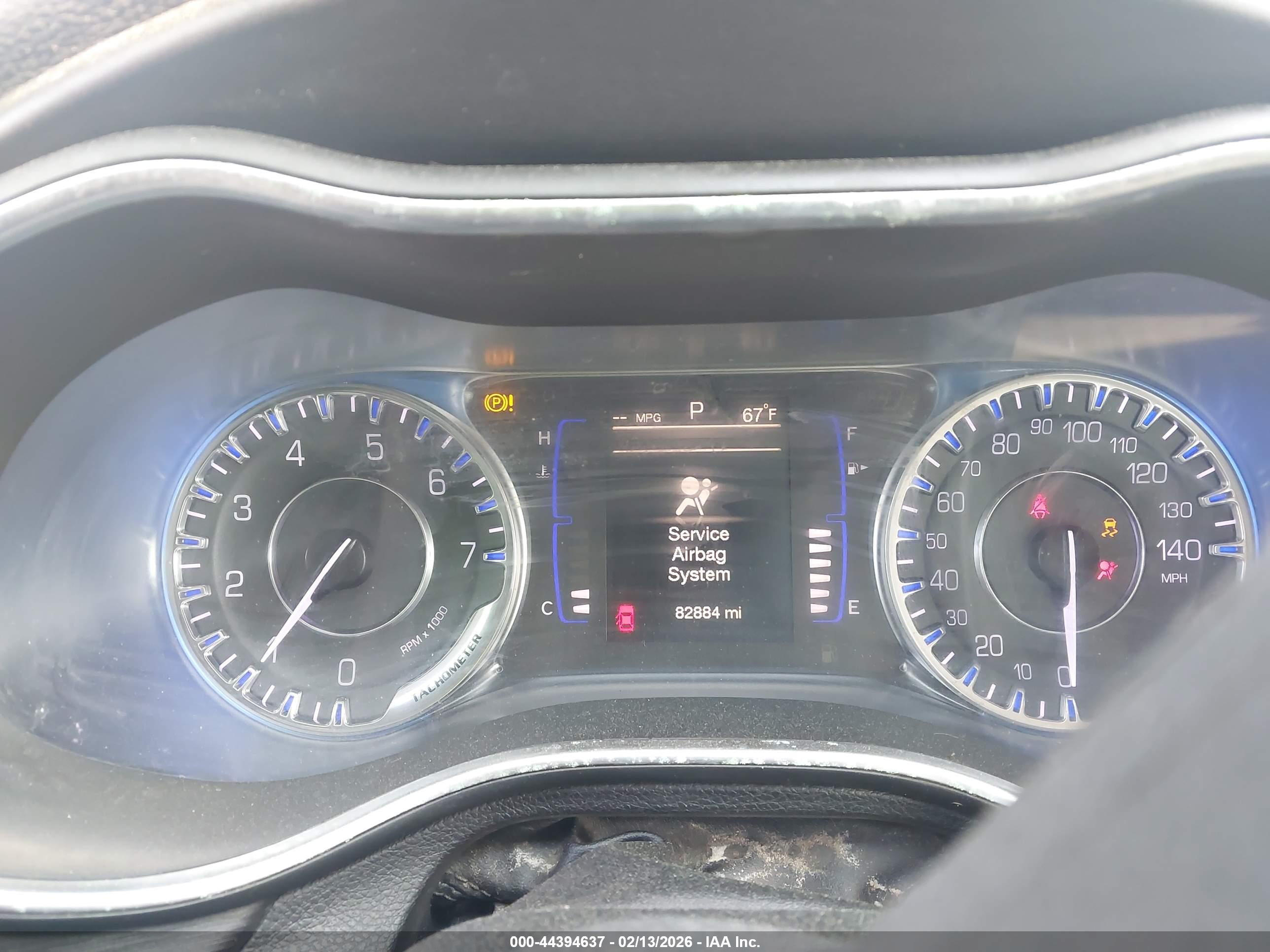 CHRYSLER 200 image 7