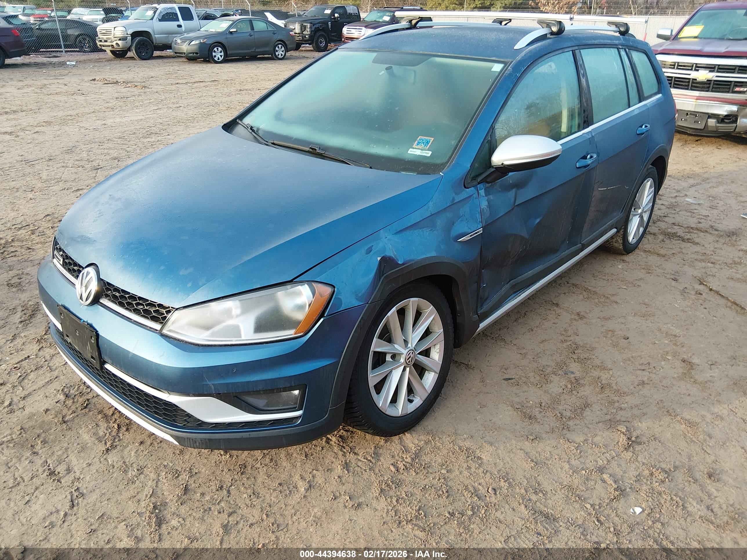 VOLKSWAGEN GOLF image 2