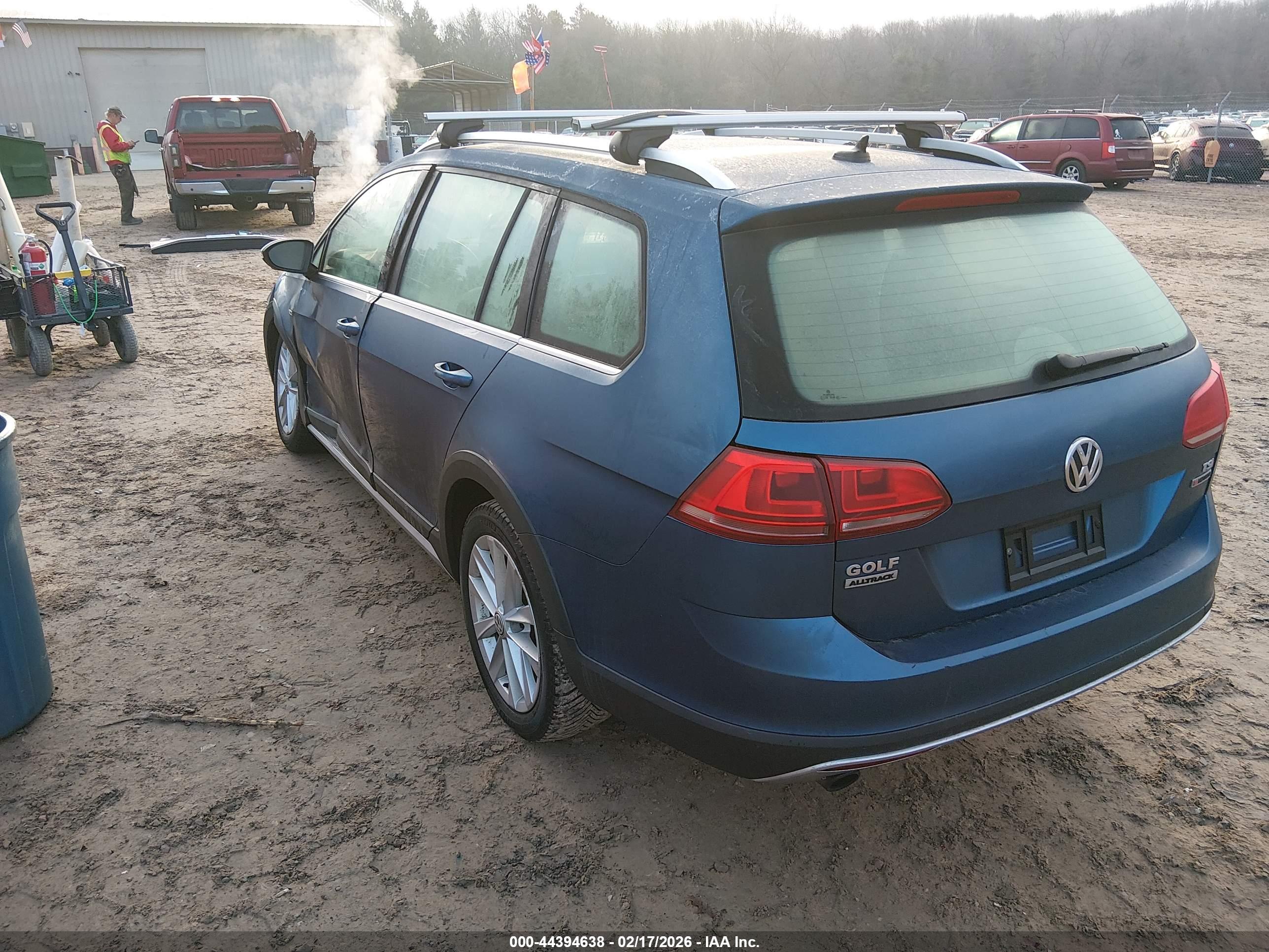 VOLKSWAGEN GOLF image 3