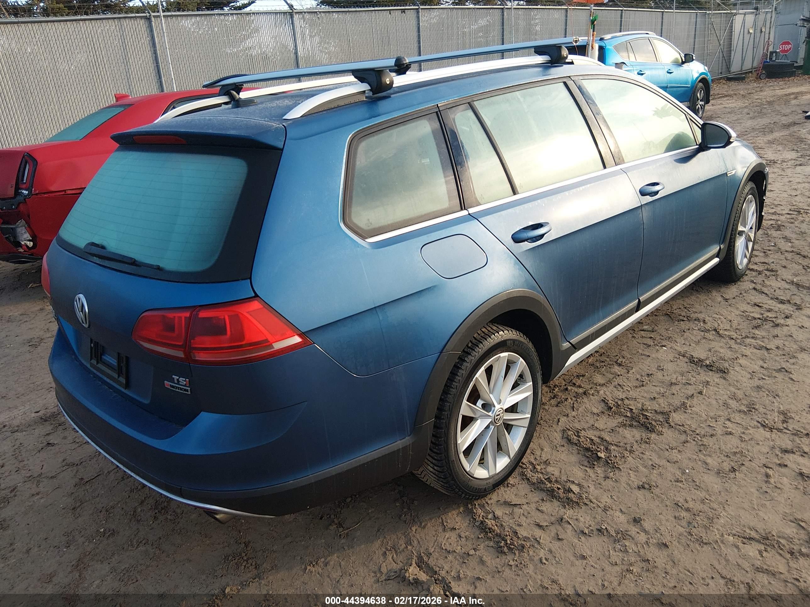 VOLKSWAGEN GOLF image 4