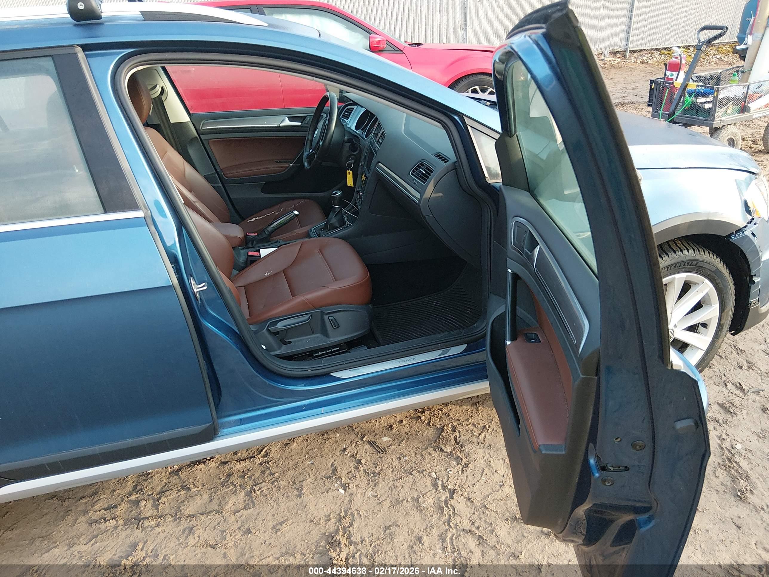 VOLKSWAGEN GOLF image 5
