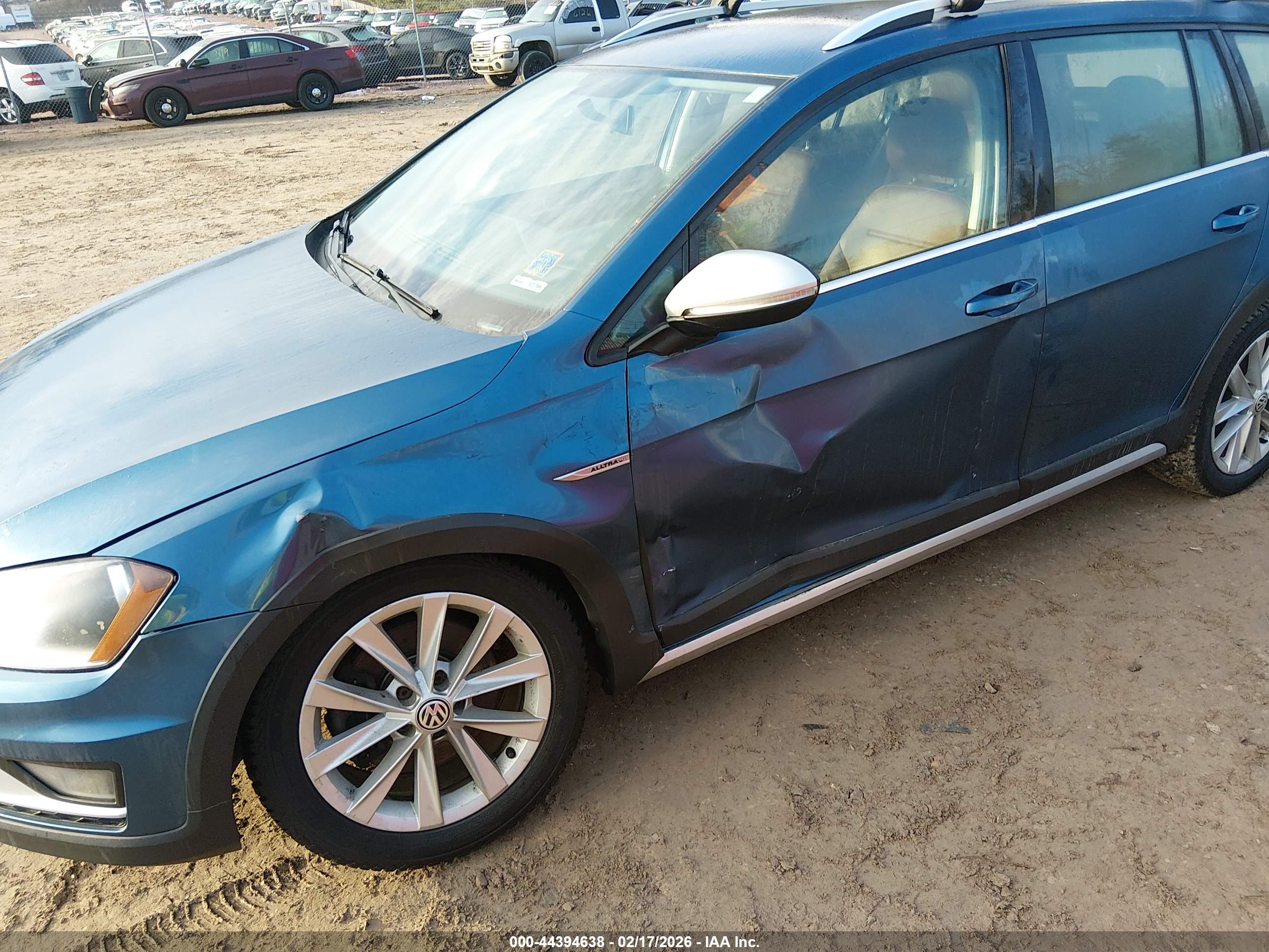 VOLKSWAGEN GOLF image 6