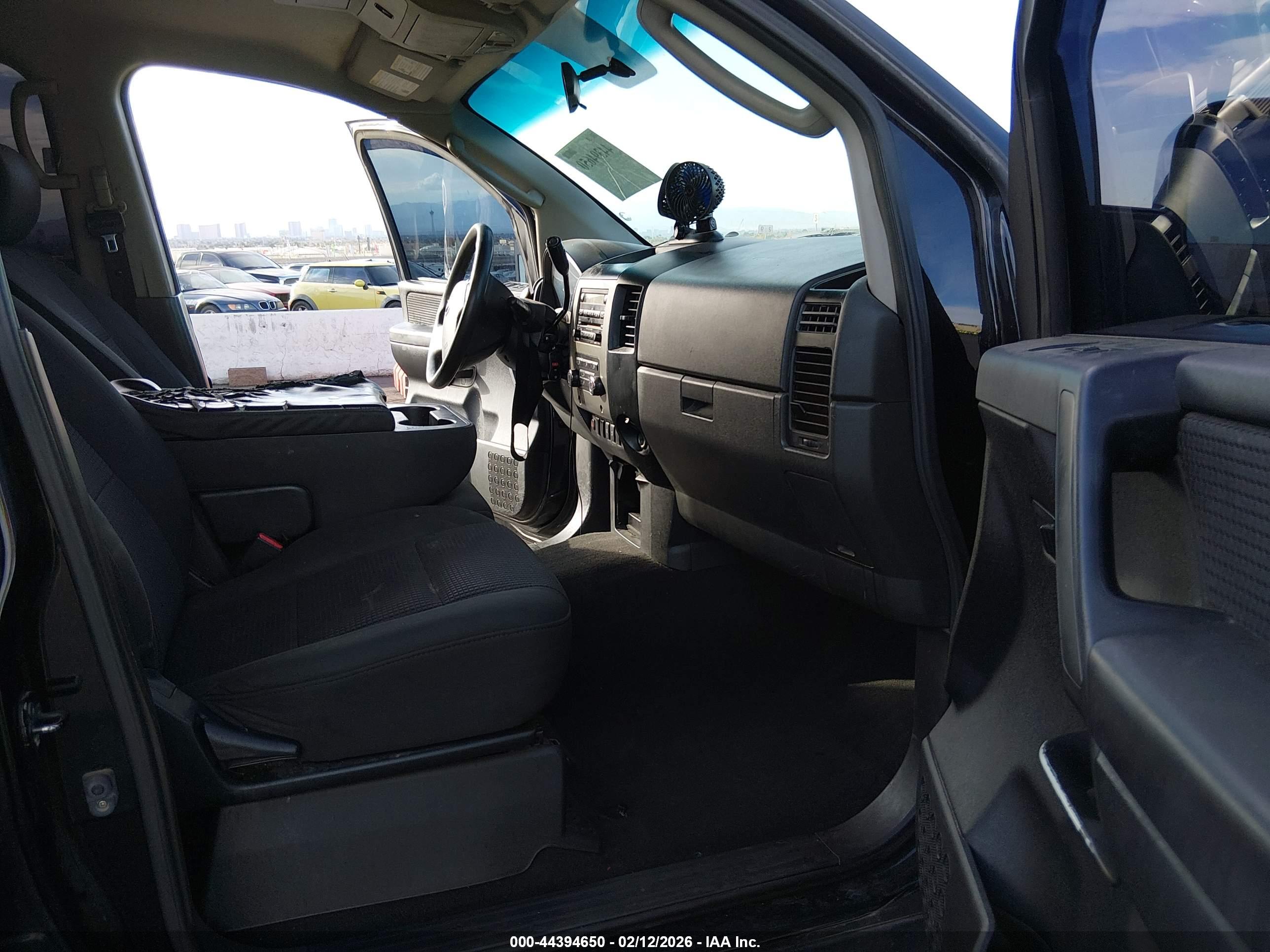 NISSAN TITAN image 5