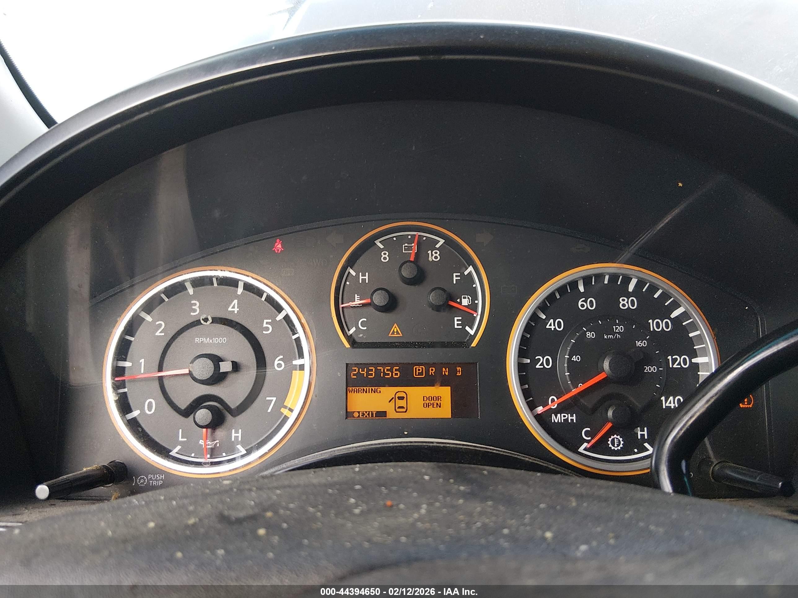 NISSAN TITAN image 7