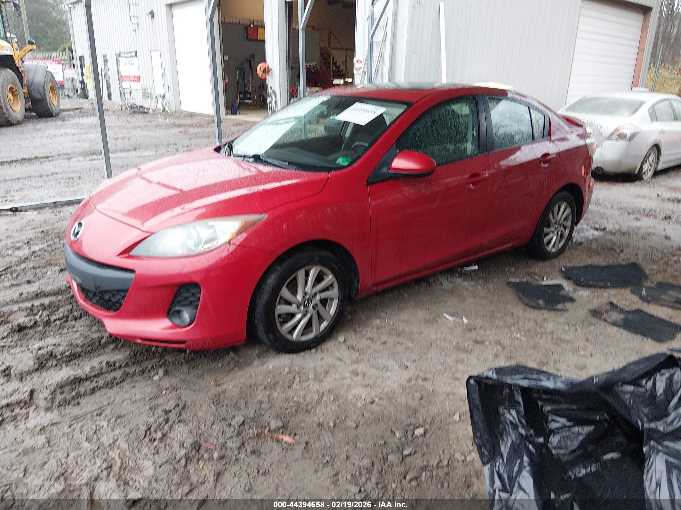 MAZDA MAZDA3 image 2