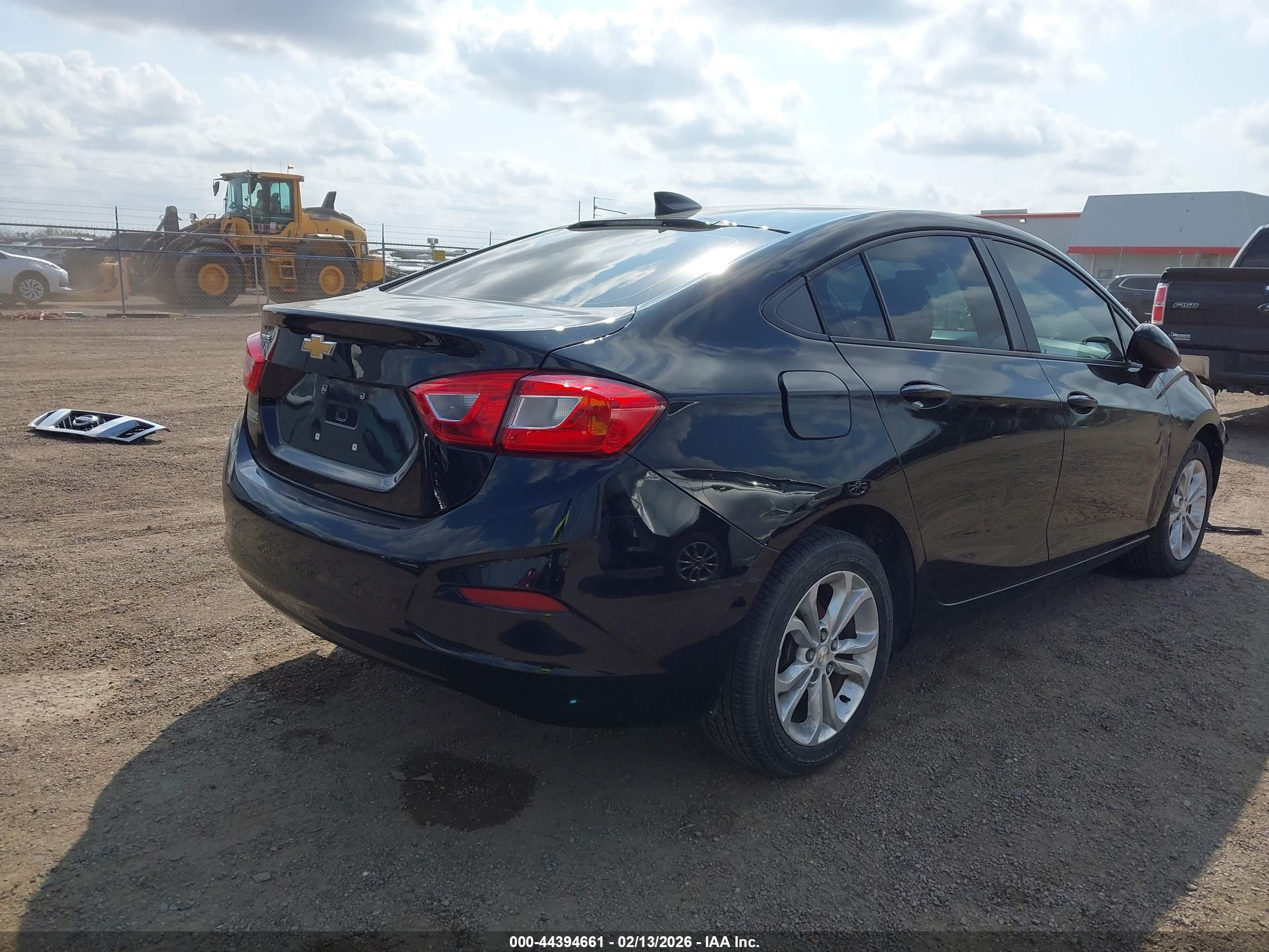 CHEVROLET CRUZE image 4