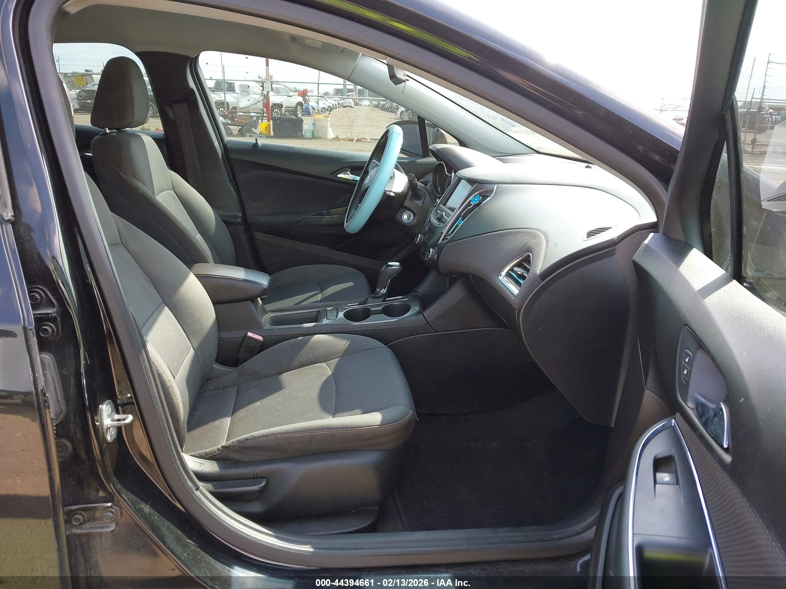 CHEVROLET CRUZE image 5