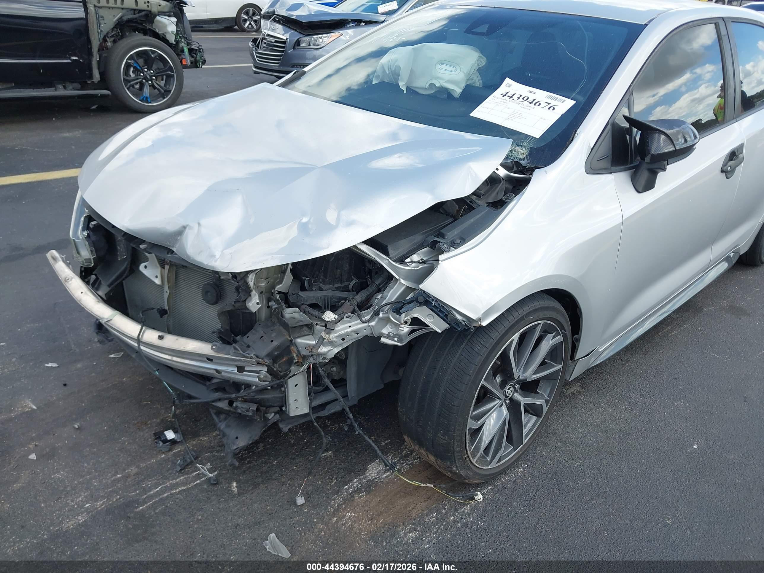 TOYOTA COROLLA image 6