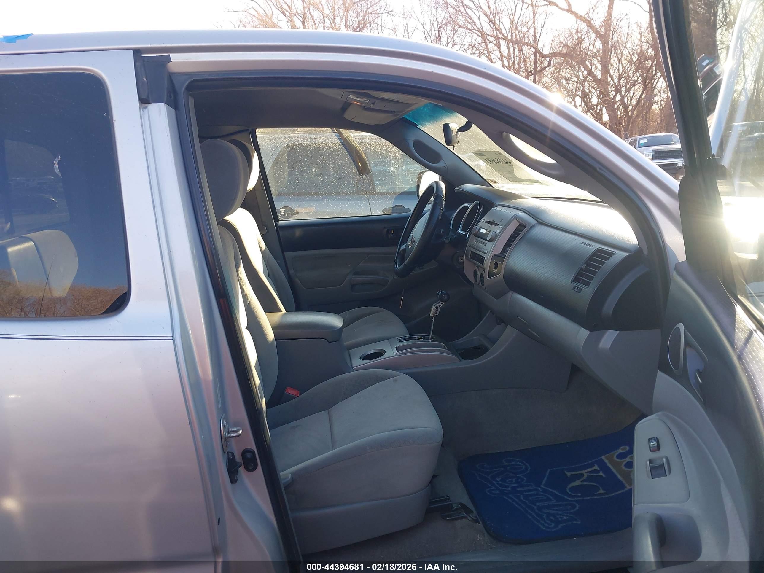 TOYOTA TACOMA image 5