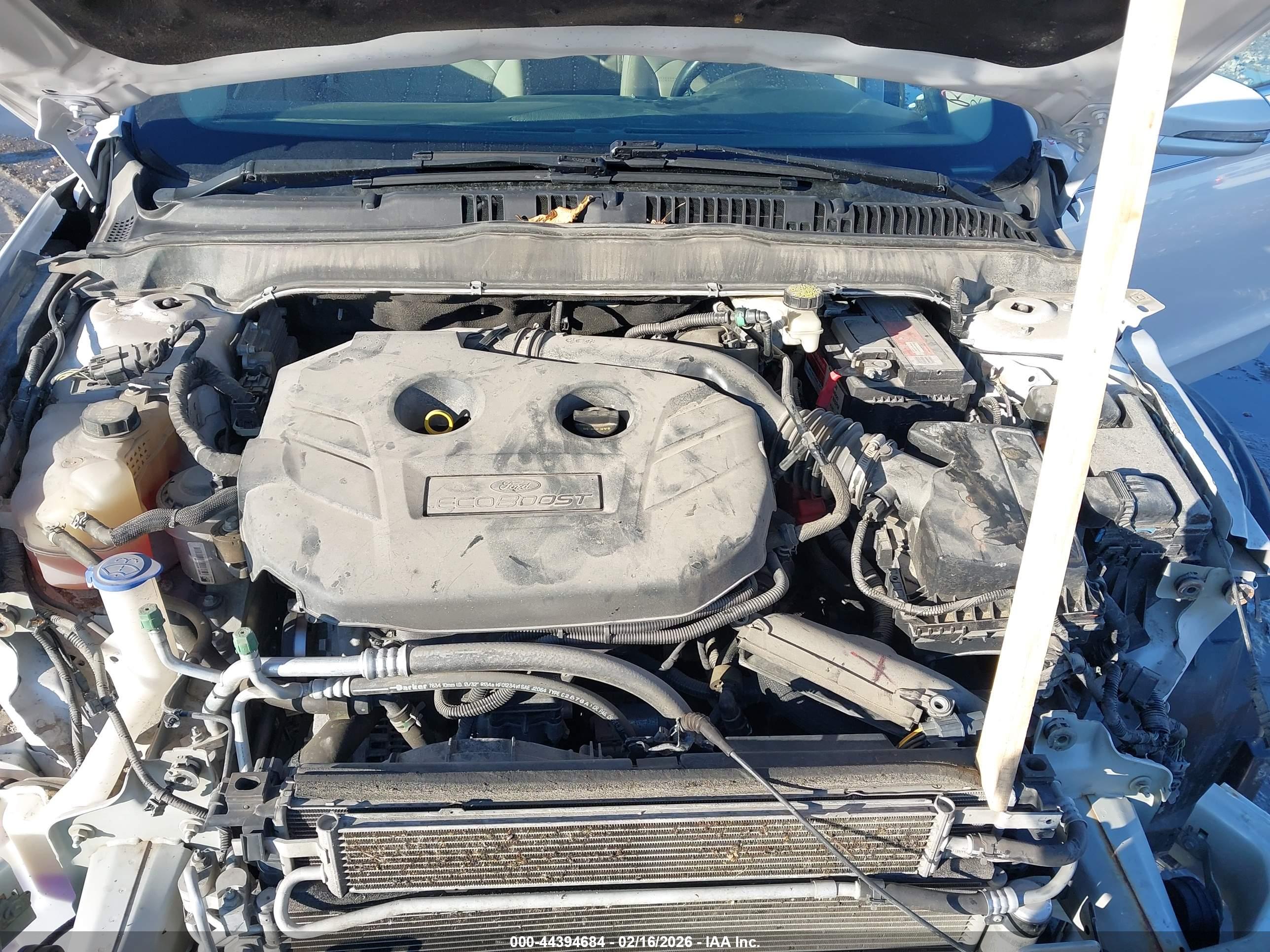FORD FUSION image 10