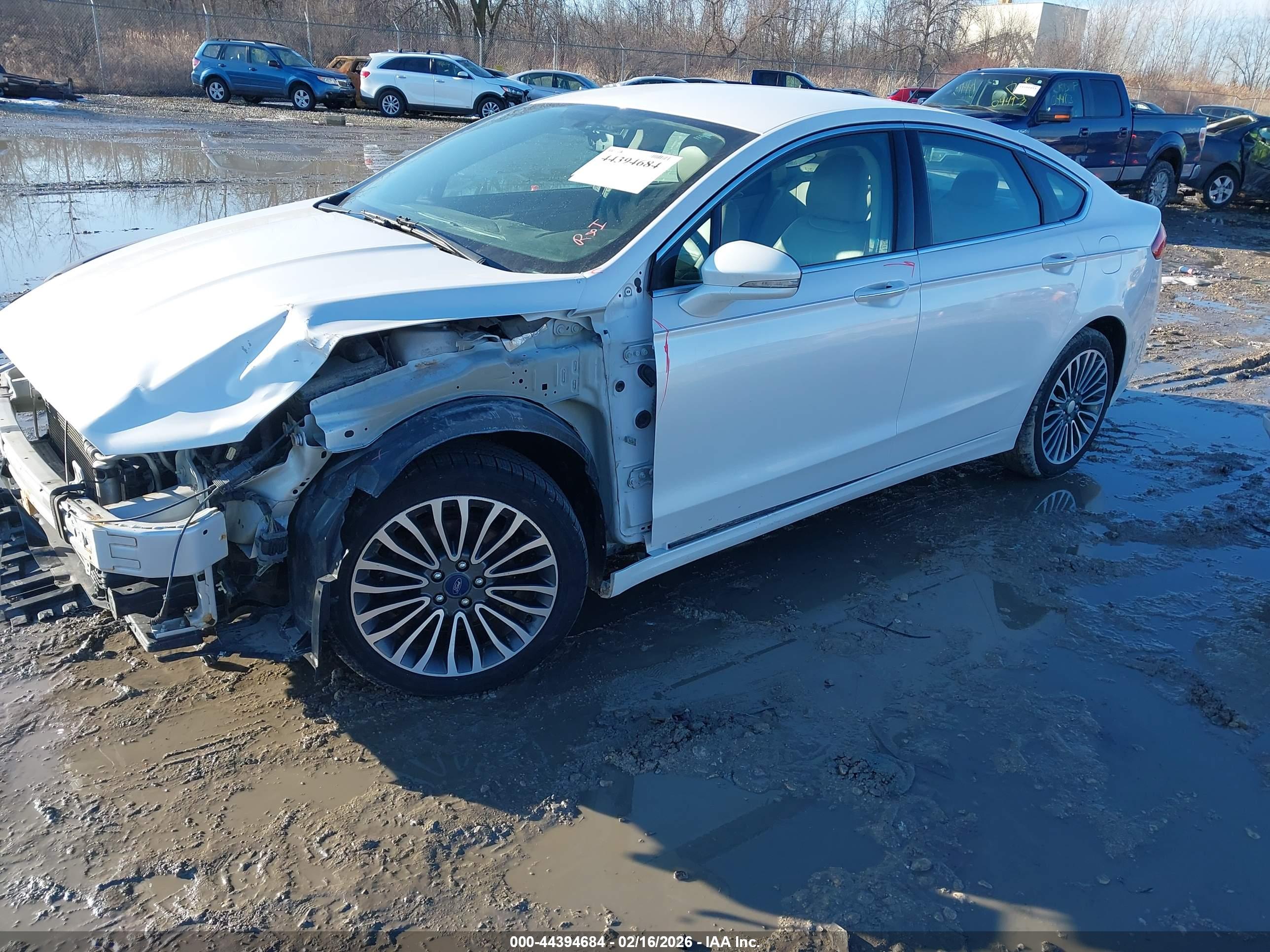 FORD FUSION image 2