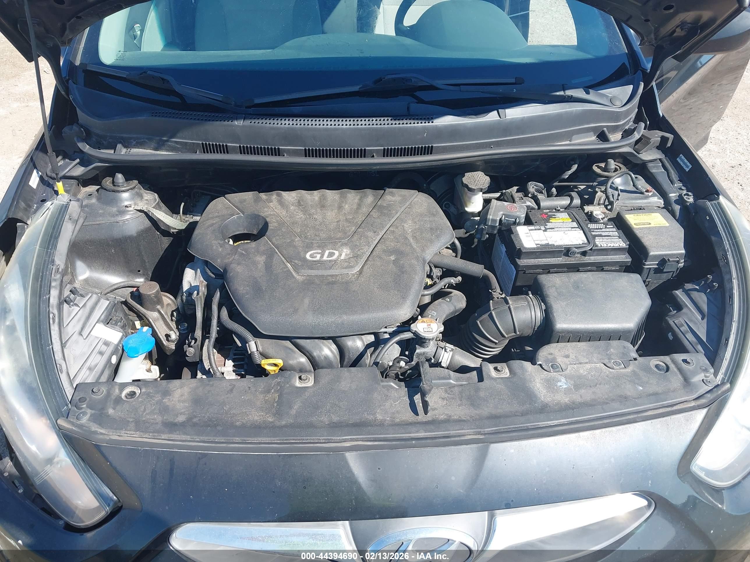 HYUNDAI ACCENT image 10