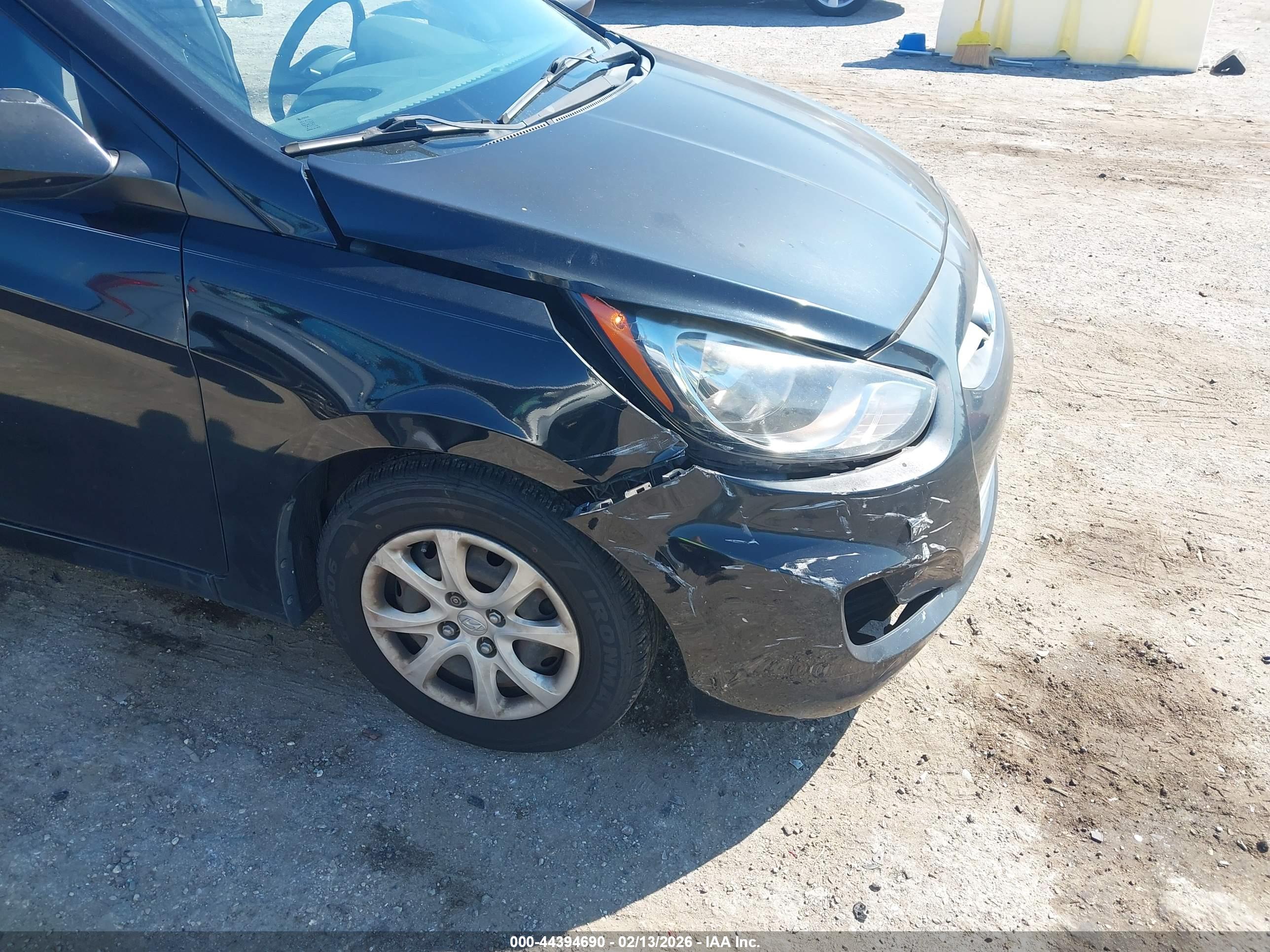 HYUNDAI ACCENT image 6