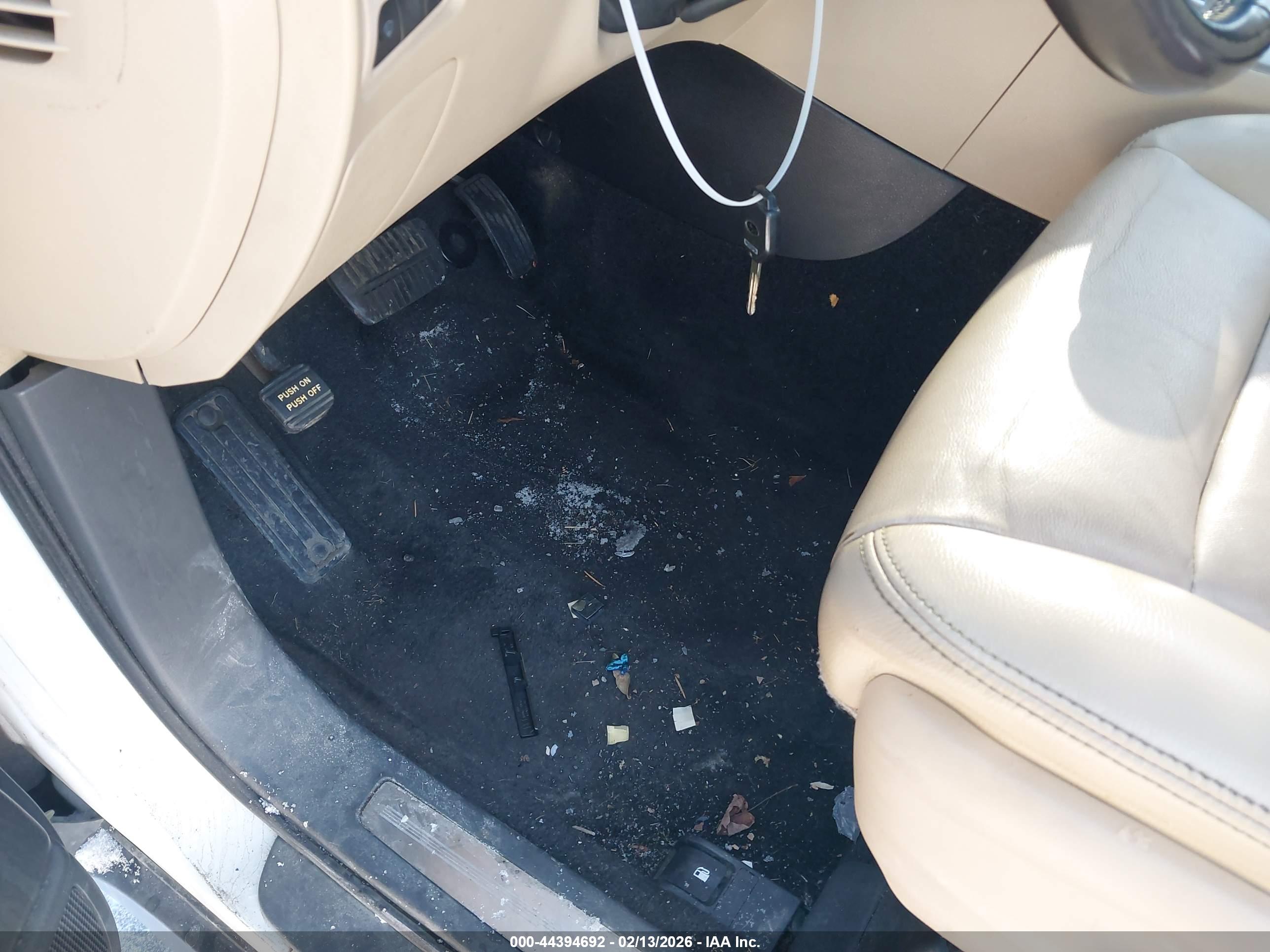 SUBARU TRIBECA image 11