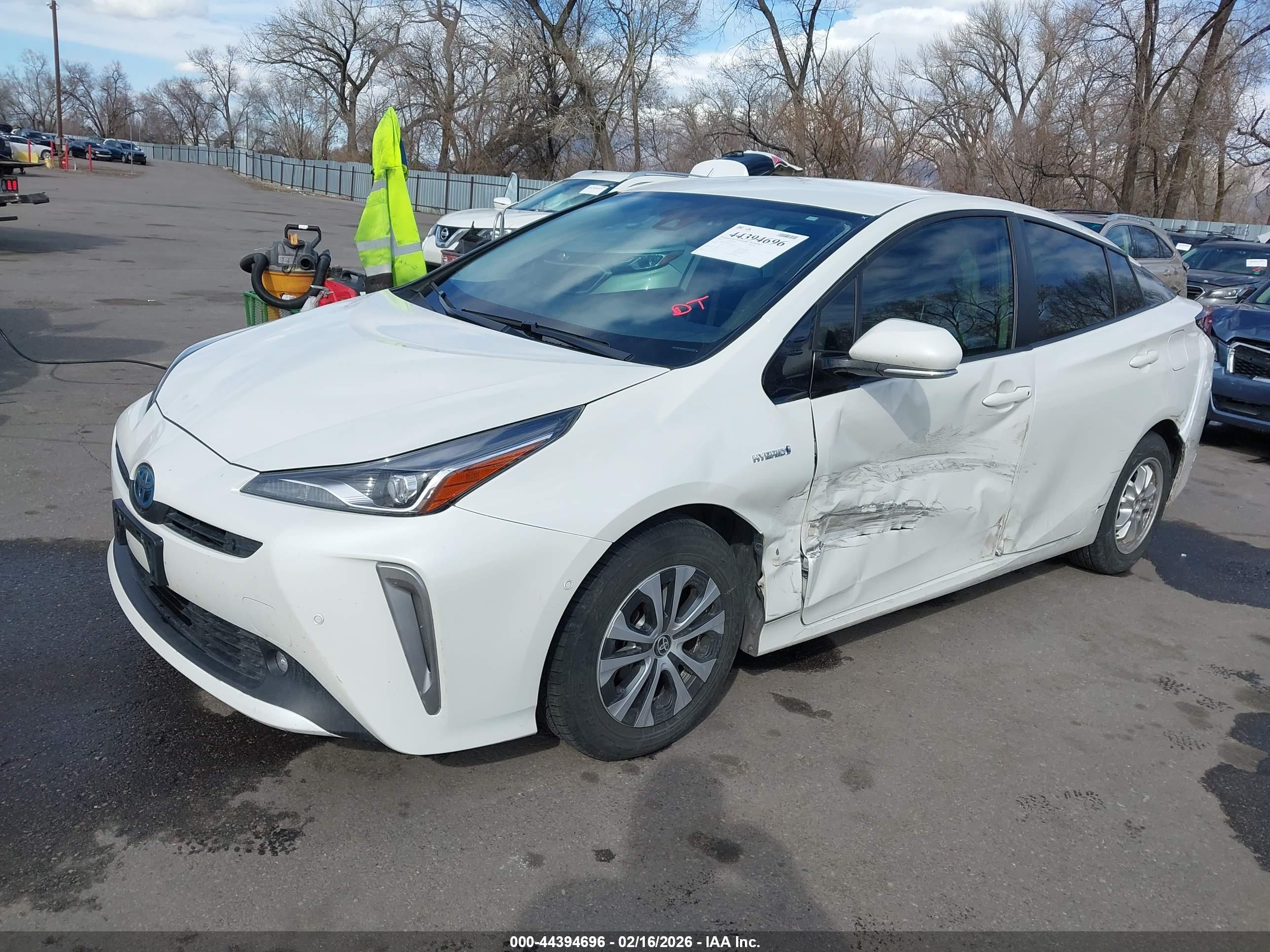 TOYOTA PRIUS image 2