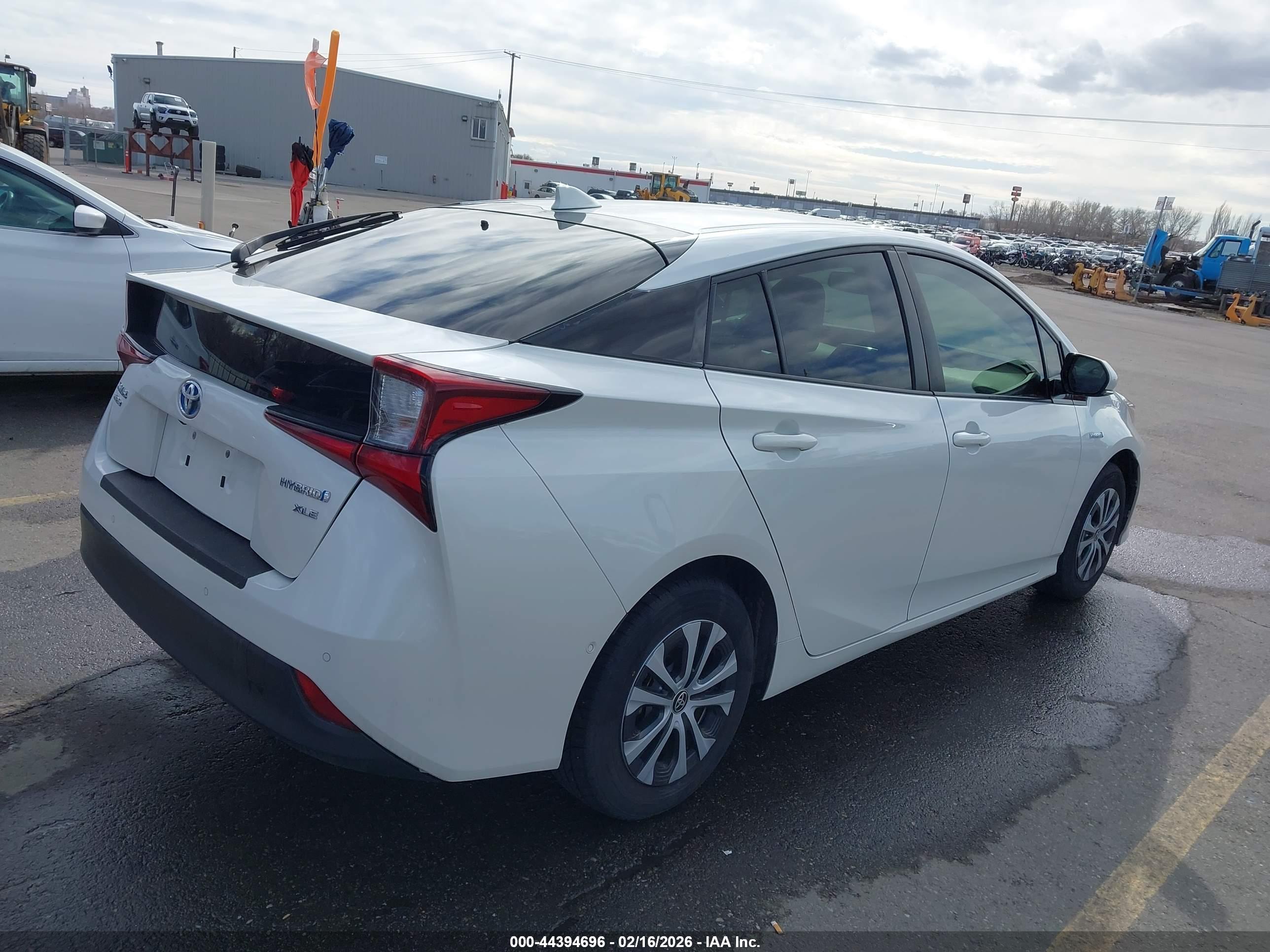 TOYOTA PRIUS image 4