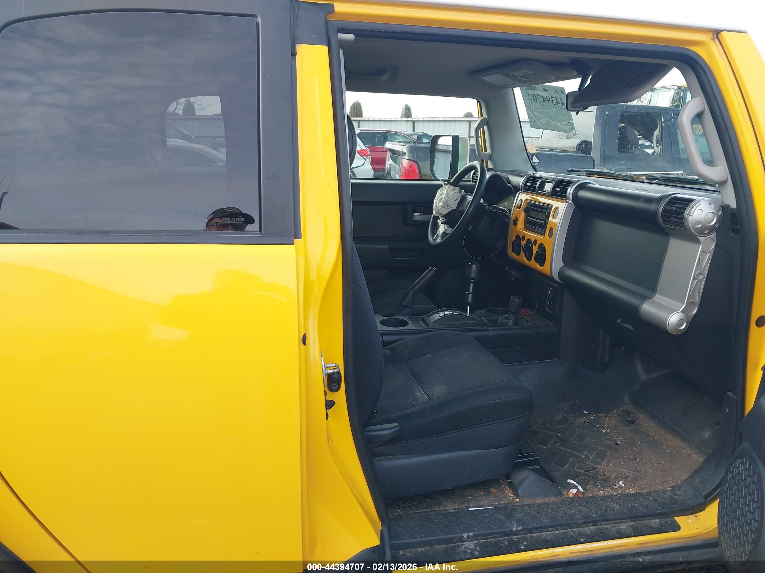 TOYOTA FJ image 5