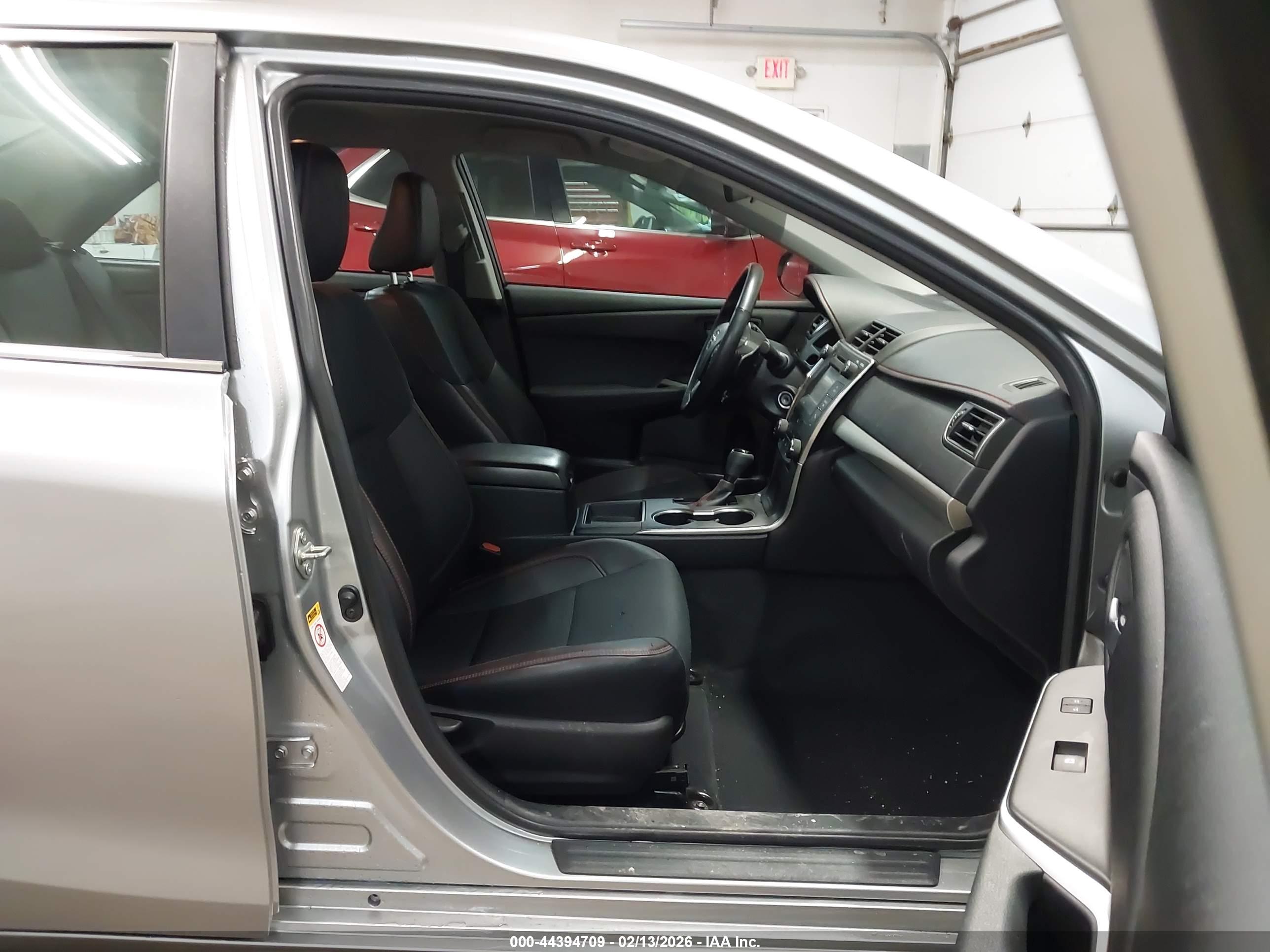 TOYOTA CAMRY image 5