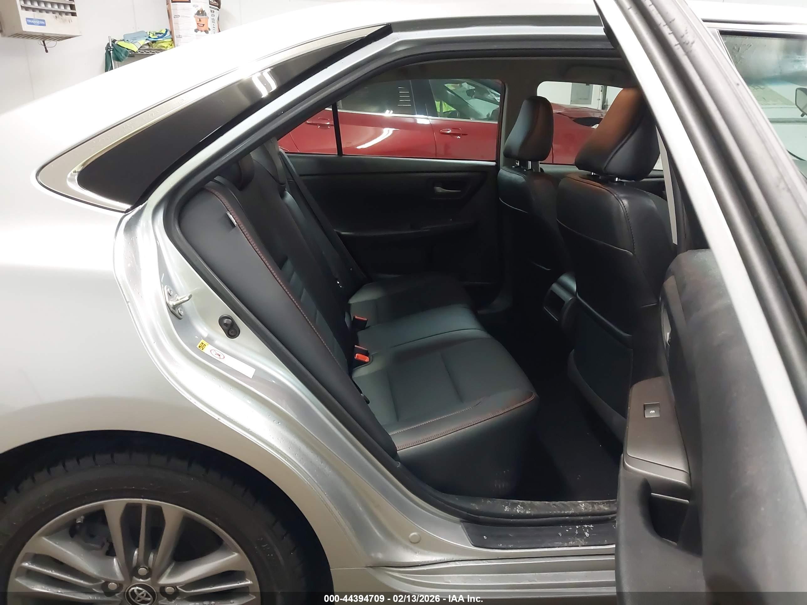 TOYOTA CAMRY image 8