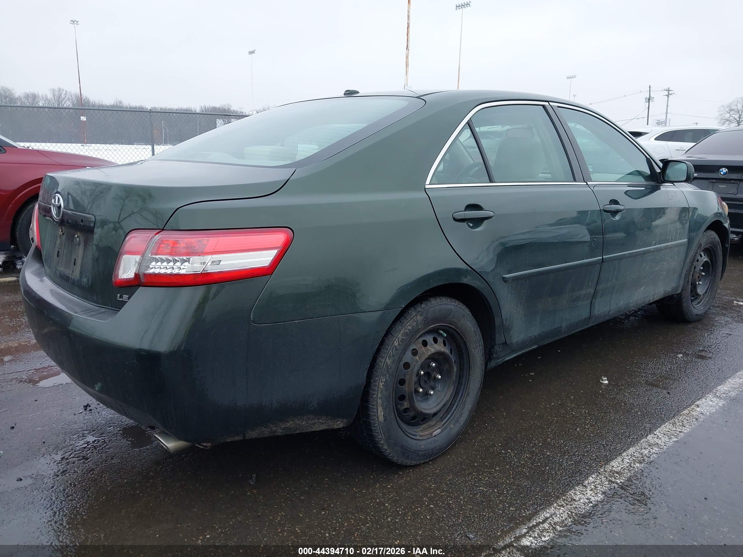 TOYOTA CAMRY image 4