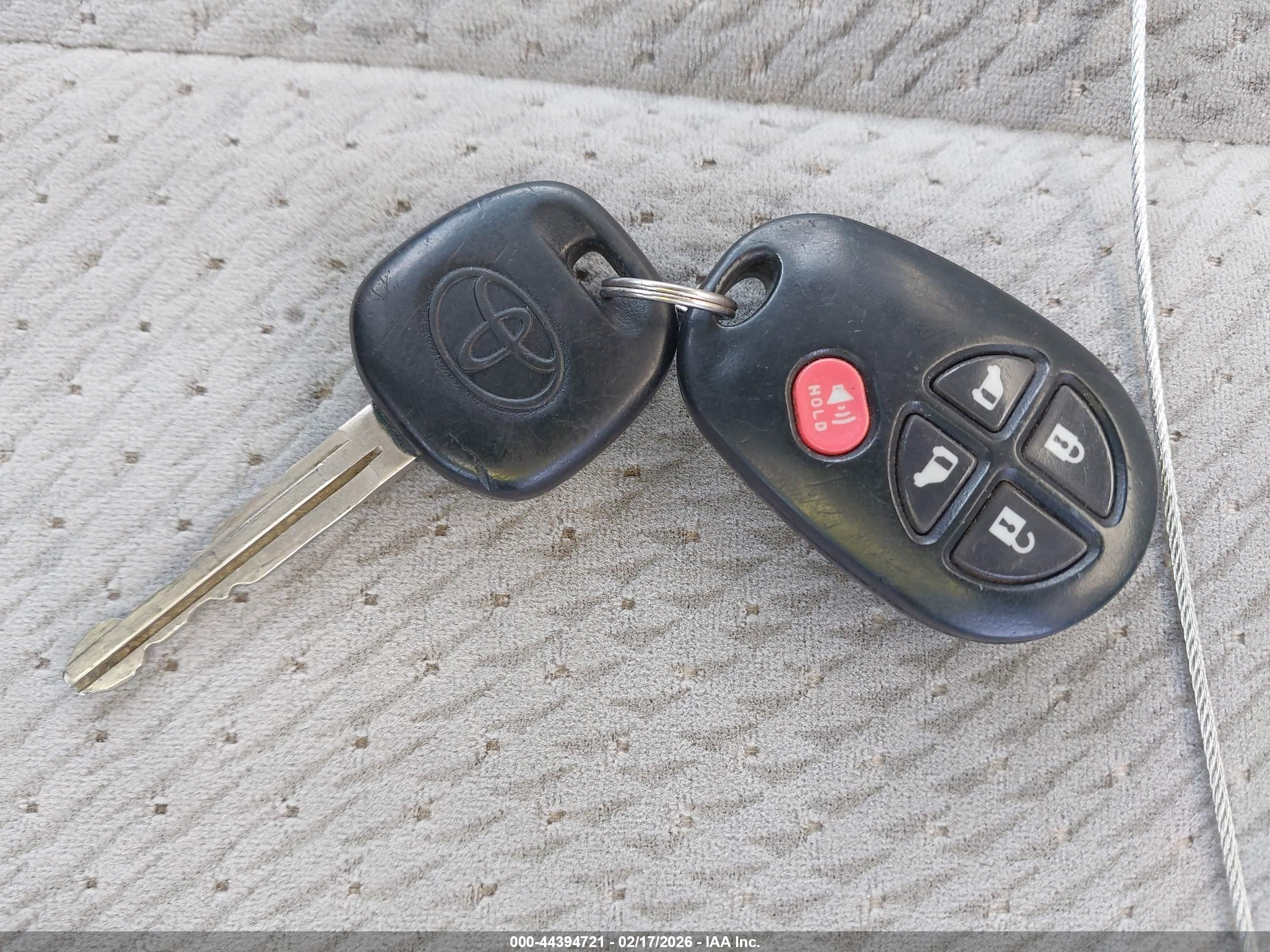 TOYOTA SIENNA image 11