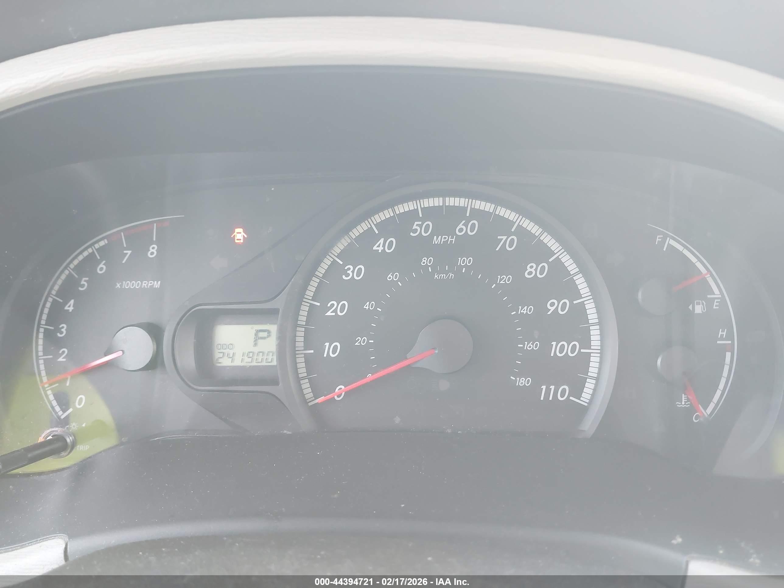 TOYOTA SIENNA image 7