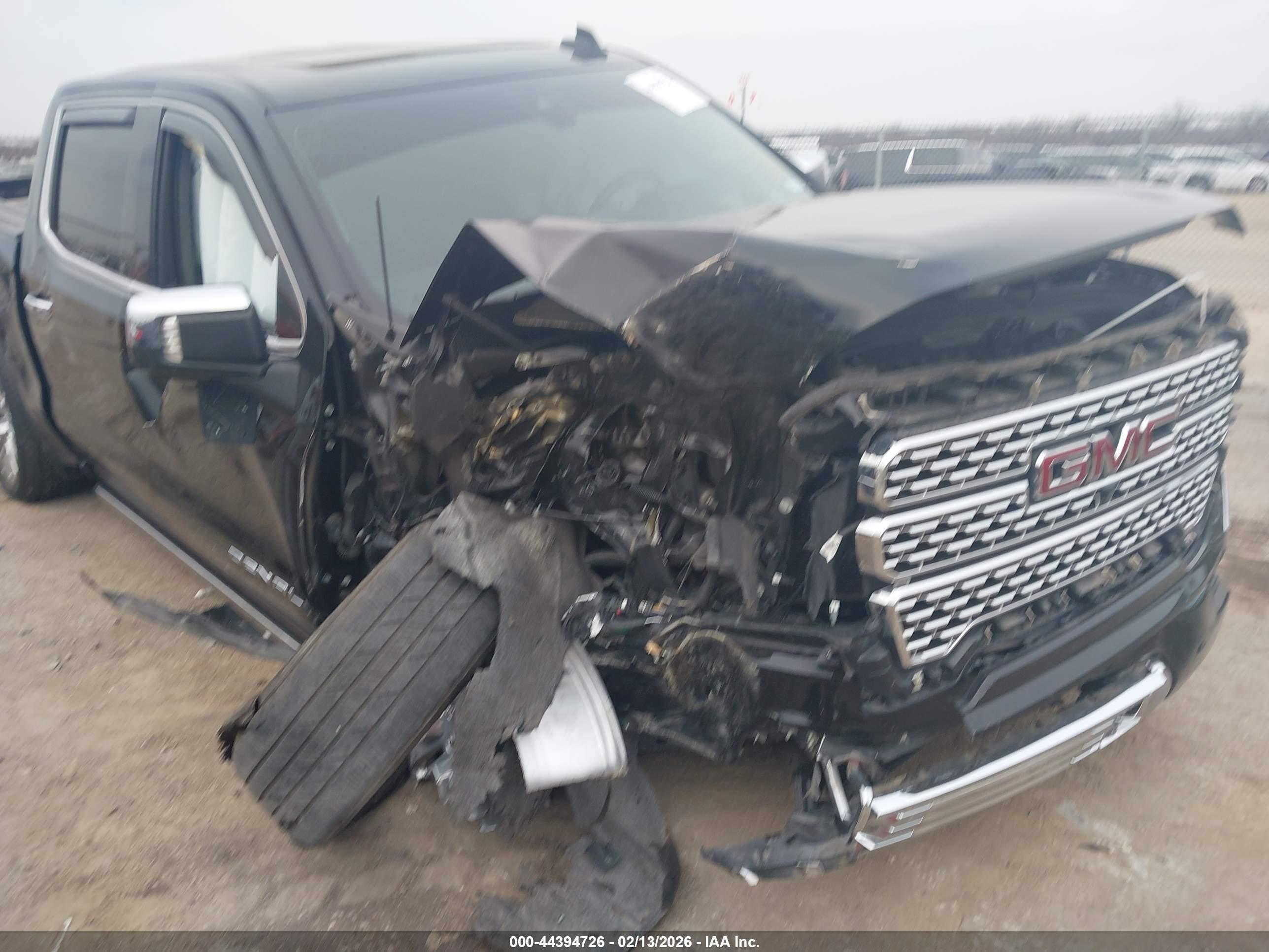 GMC SIERRA image 6