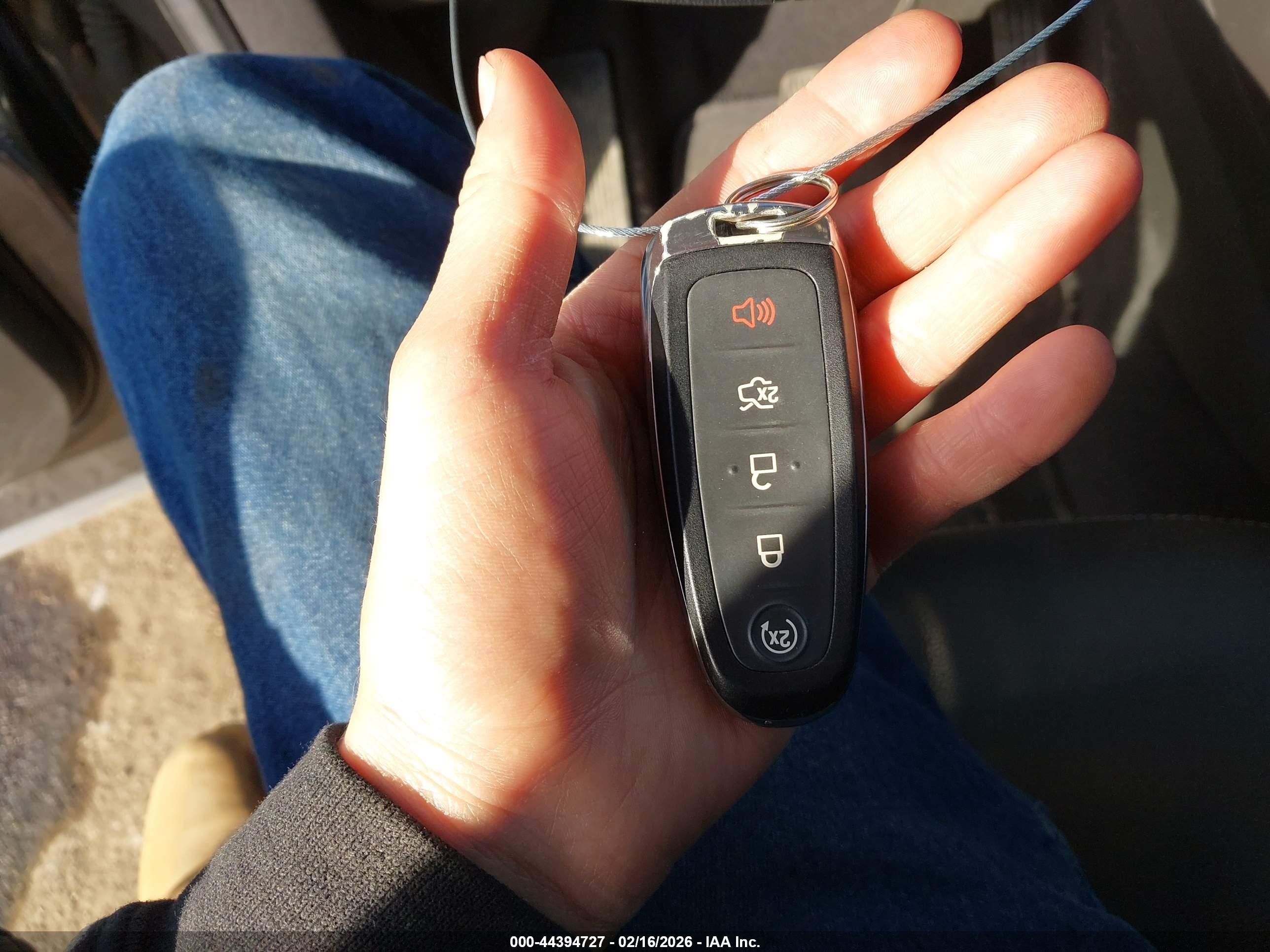 FORD ESCAPE image 11