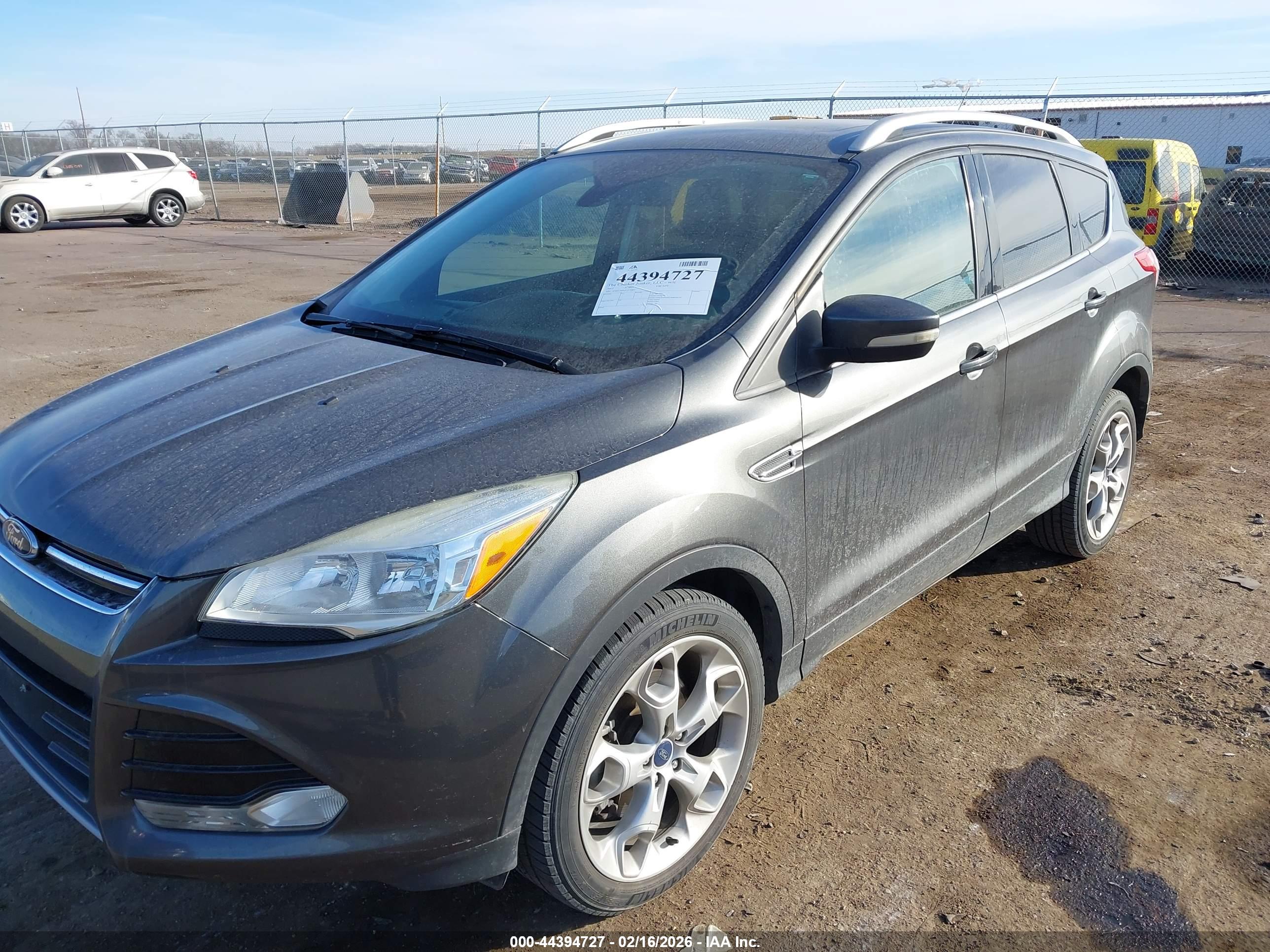FORD ESCAPE image 2