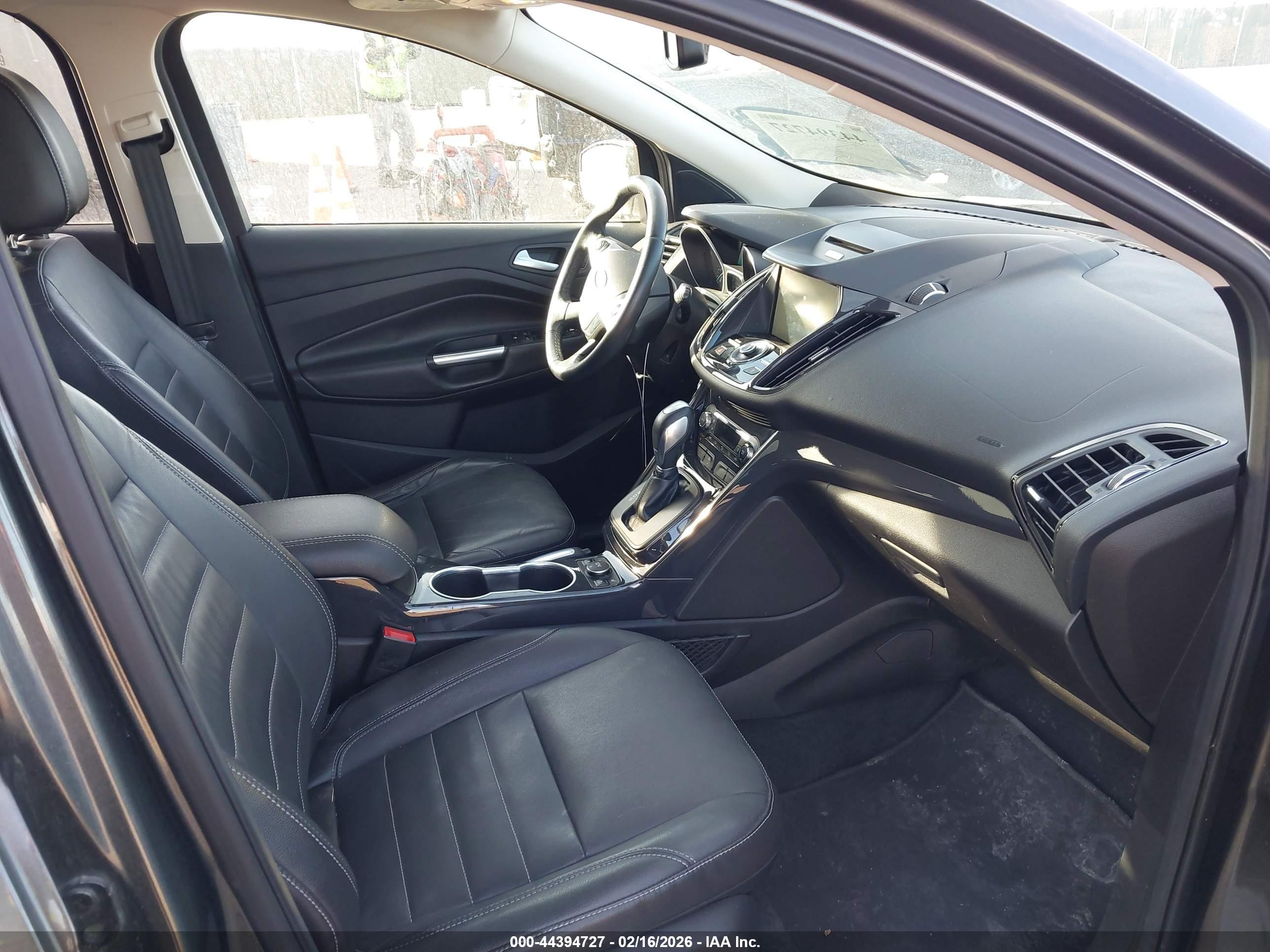 FORD ESCAPE image 5