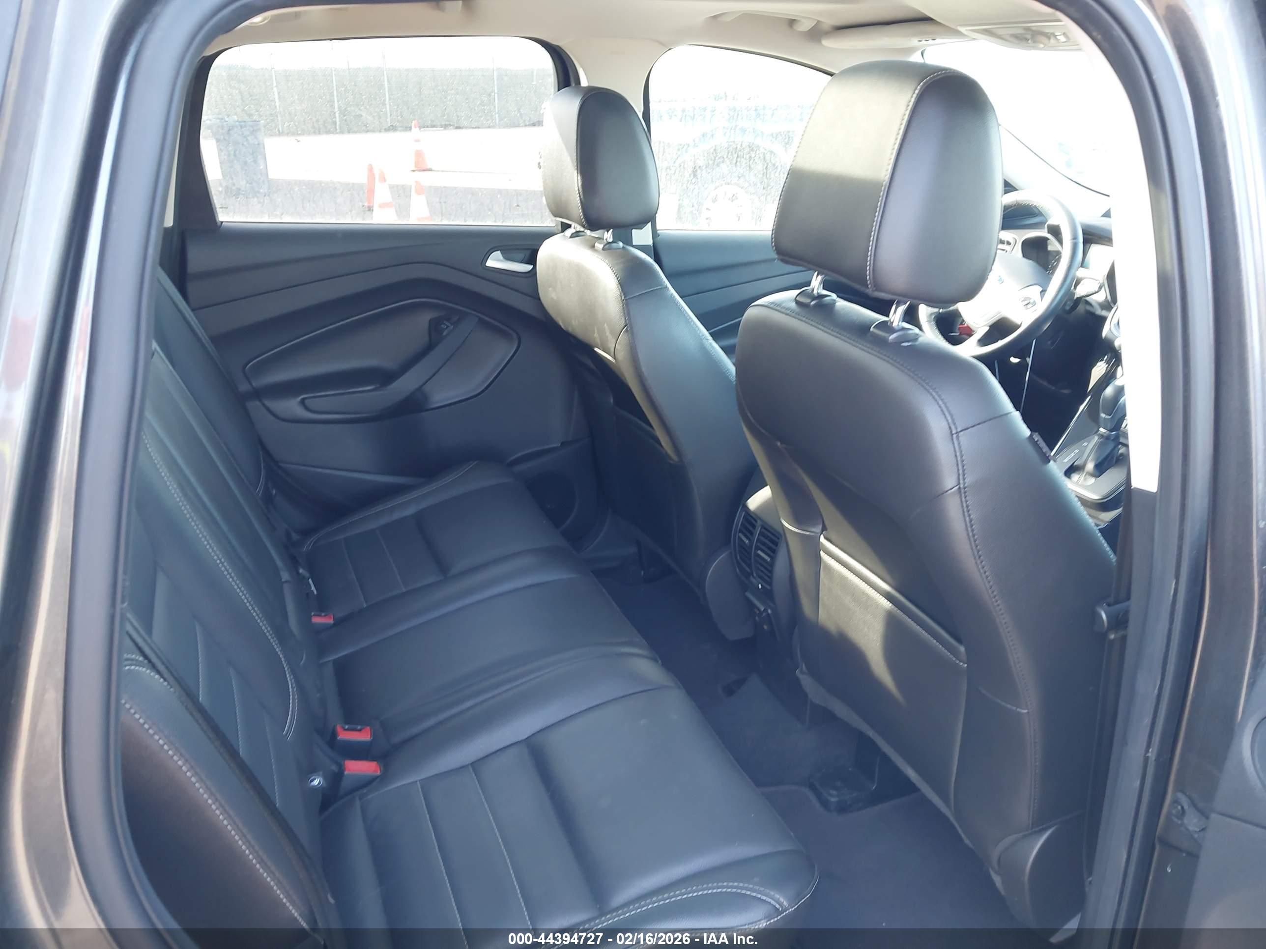 FORD ESCAPE image 8