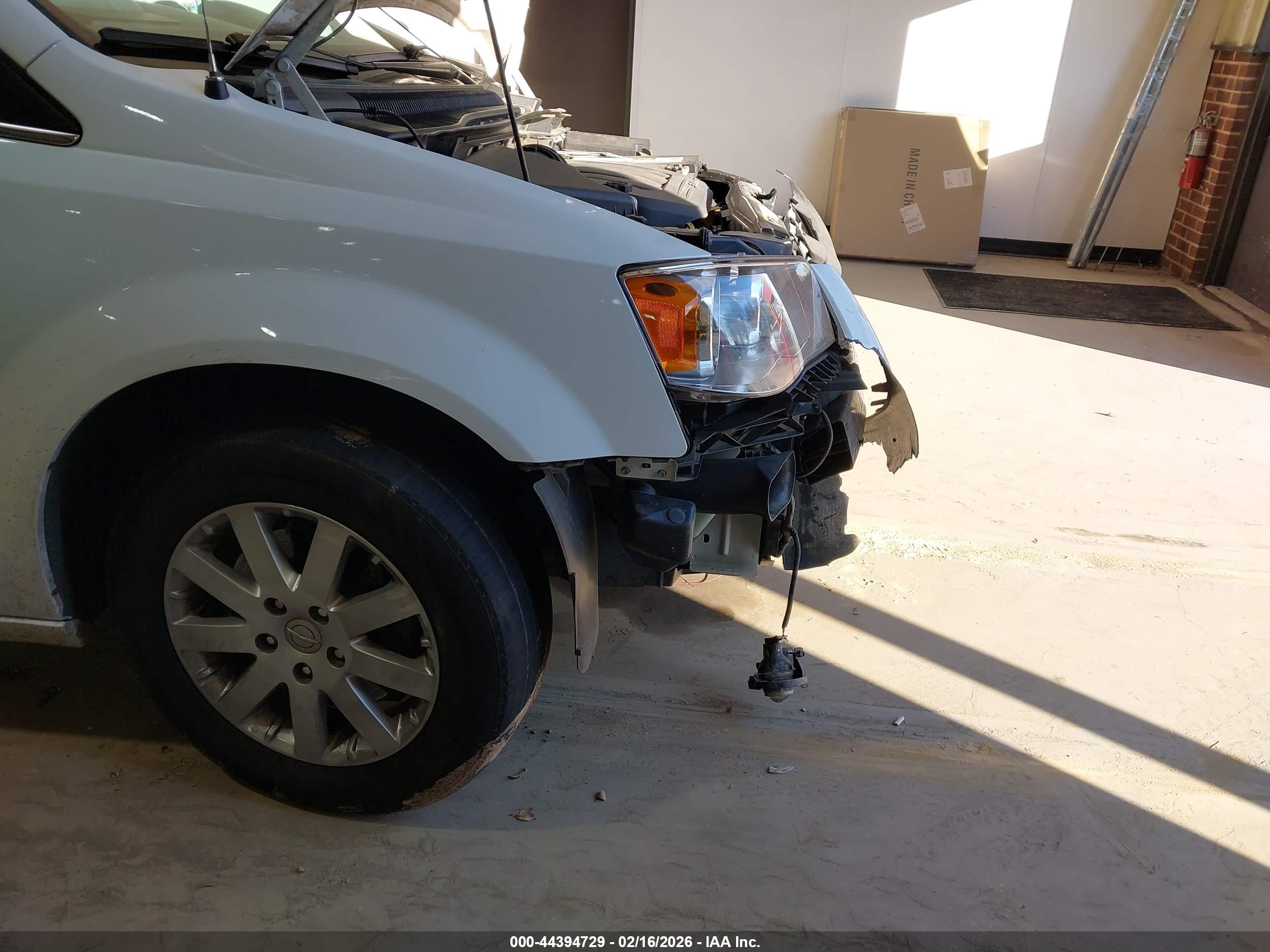 CHRYSLER TOWN image 6