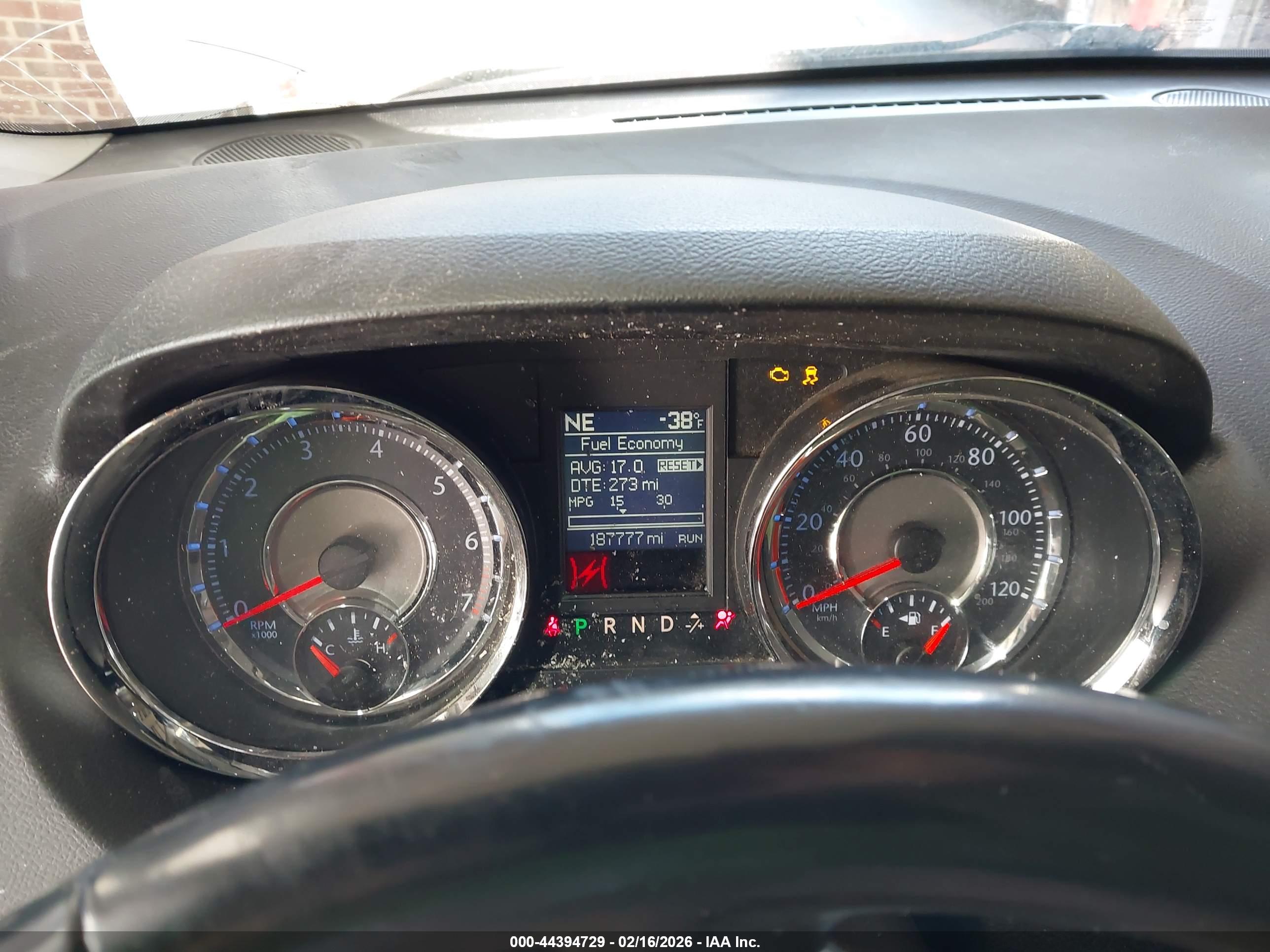 CHRYSLER TOWN image 7