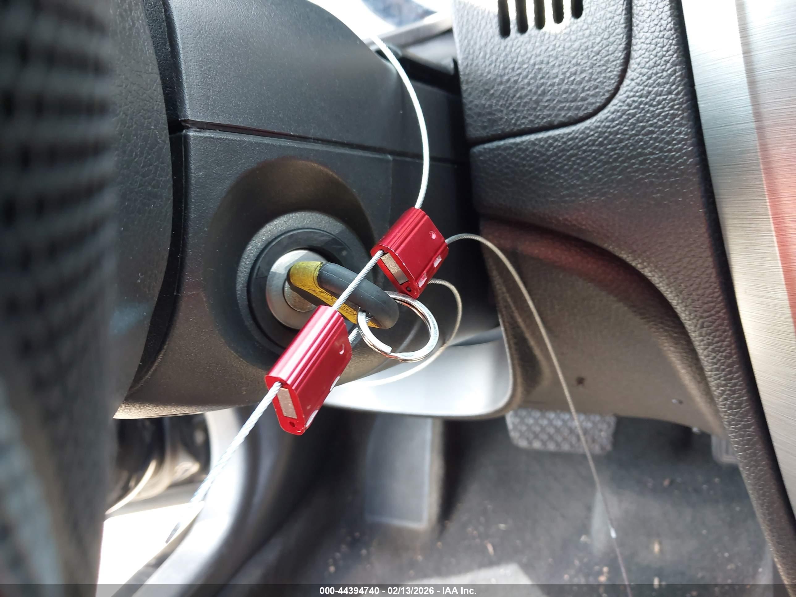 FORD FUSION image 11