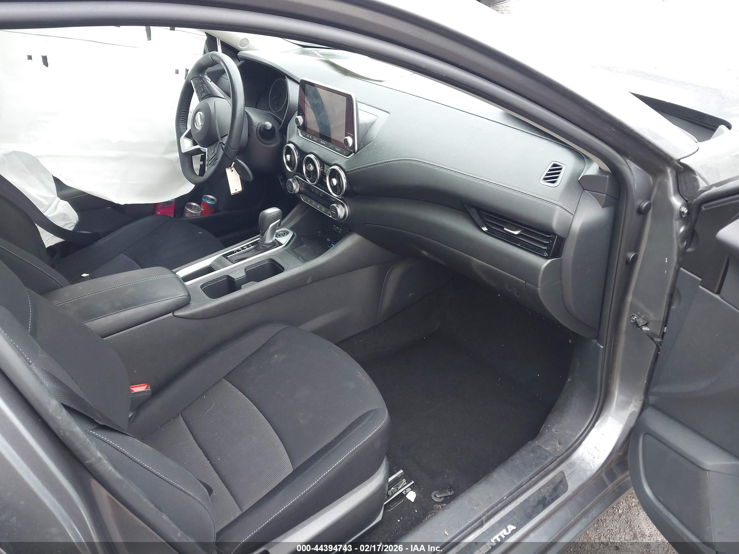 NISSAN SENTRA image 5