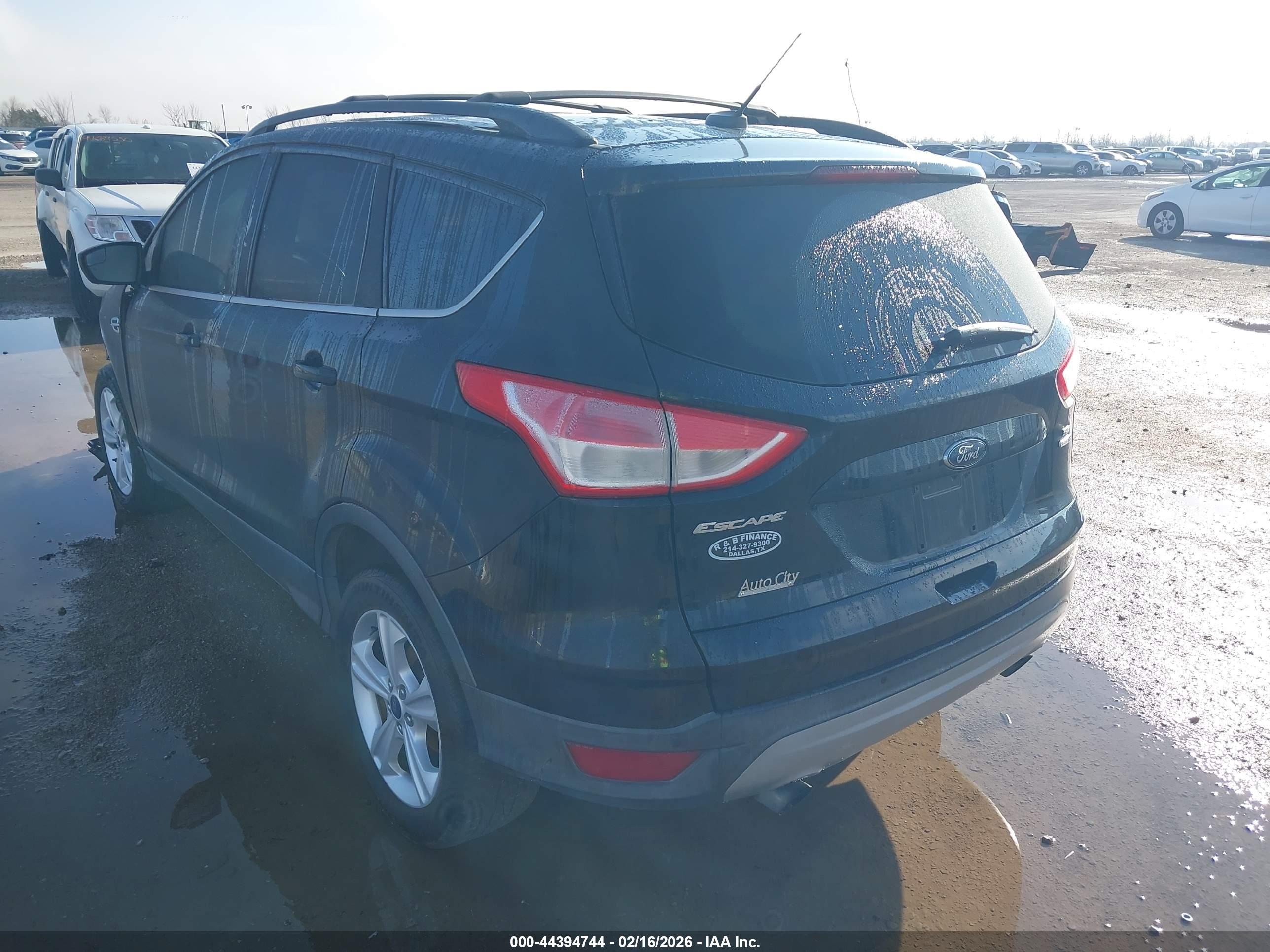 FORD ESCAPE image 3